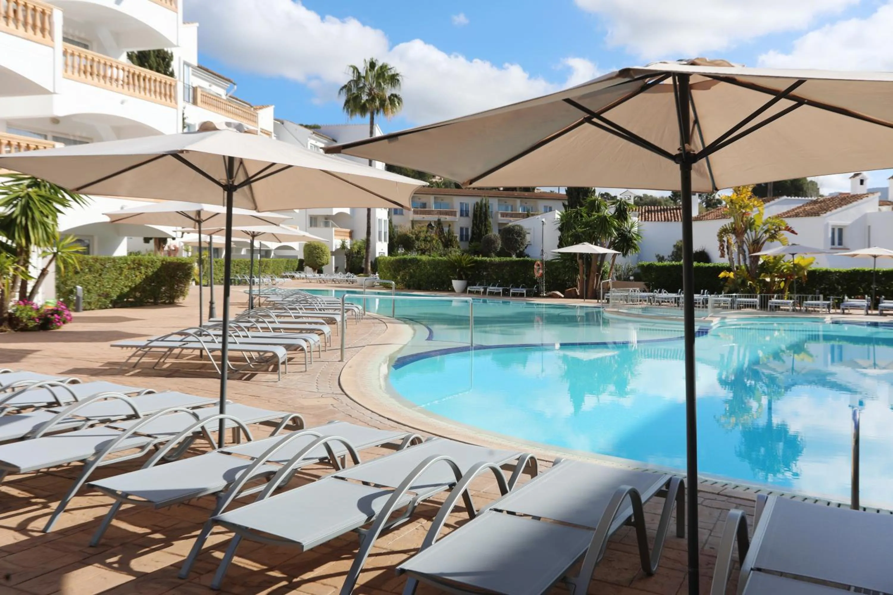 Swimming pool in Hotel La Pergola Mallorca