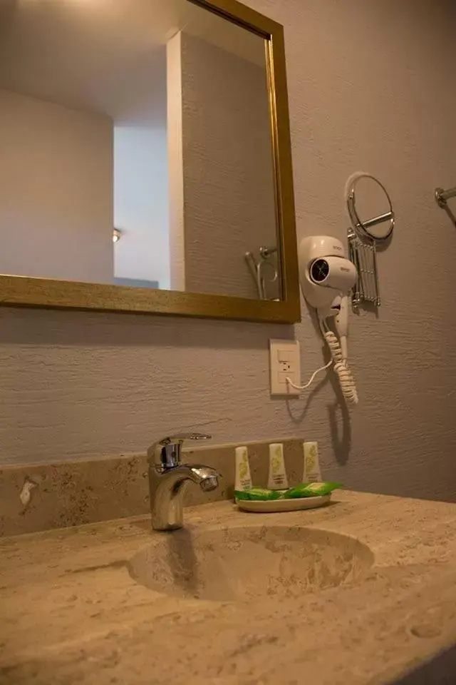 Bathroom in Hotel Siena