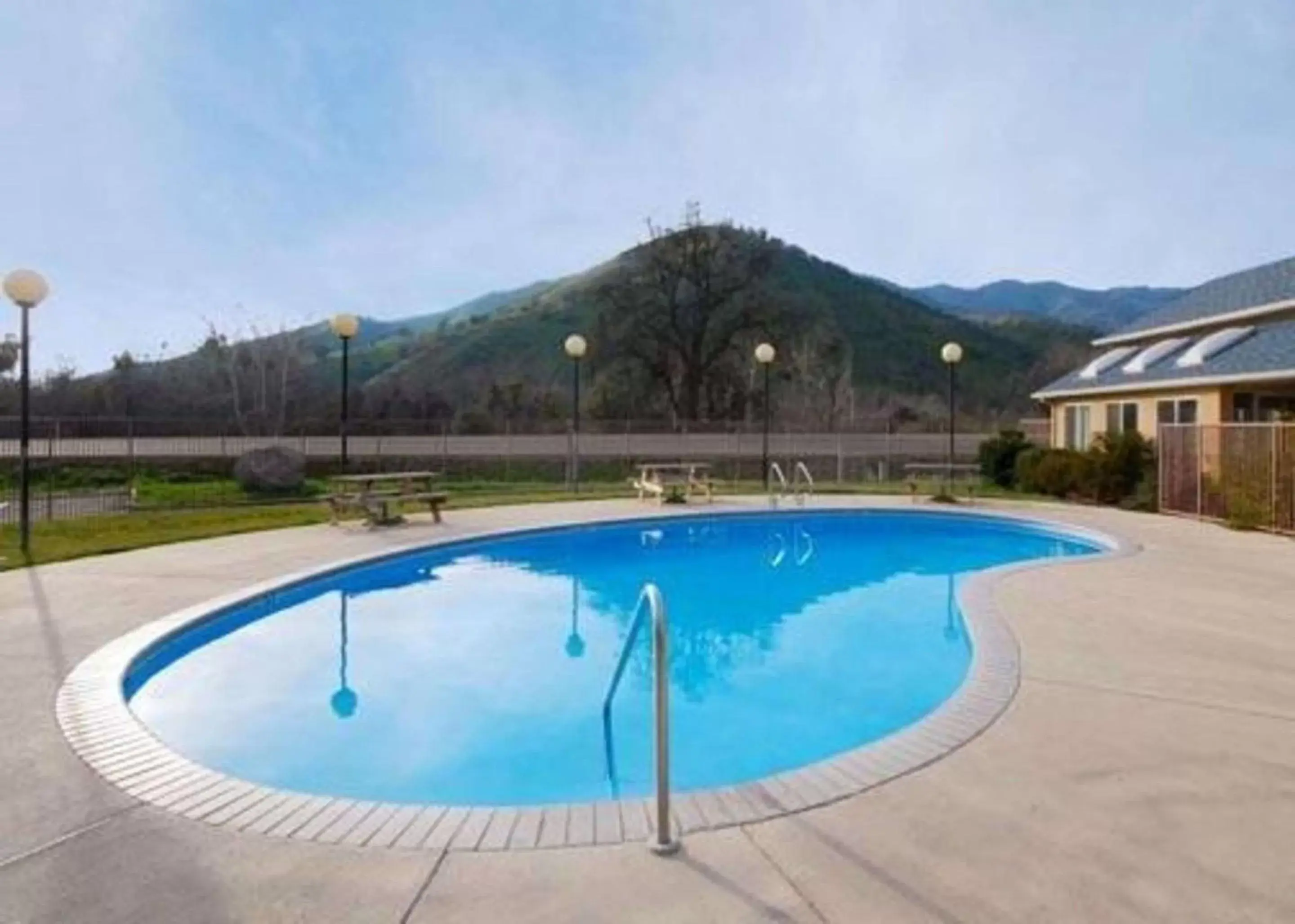 On site, Swimming Pool in Comfort Inn & Suites Sequoia Kings Canyon - Three Rivers