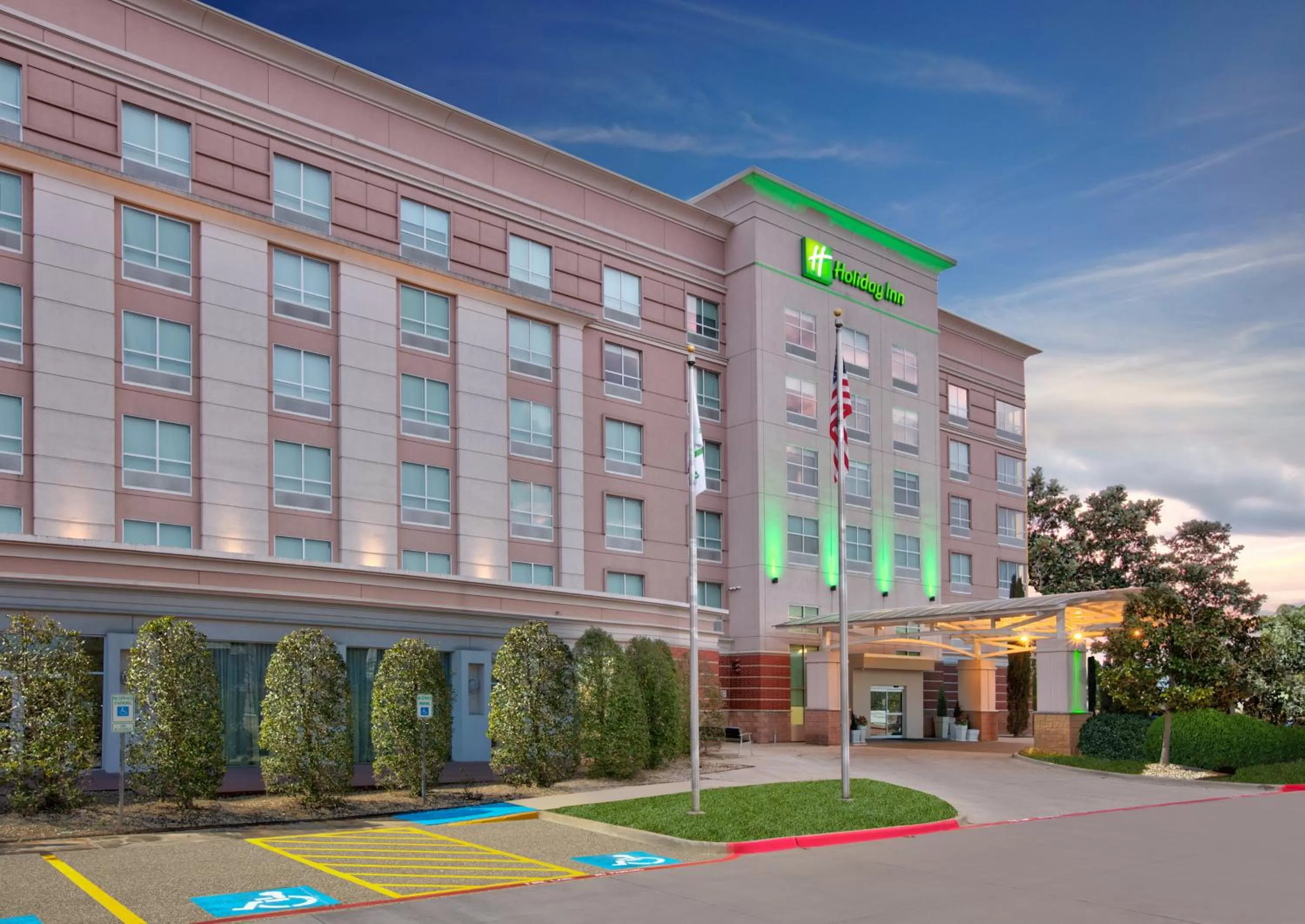 Holiday Inn Dallas - Fort Worth Airport South by IHG