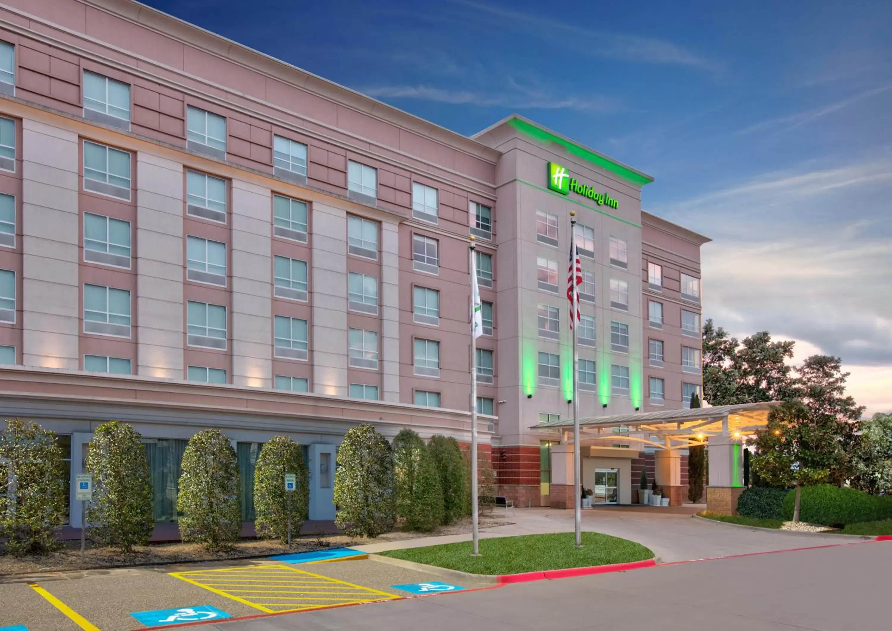 Property Building in Holiday Inn Dallas - Fort Worth Airport South, an IHG Hotel