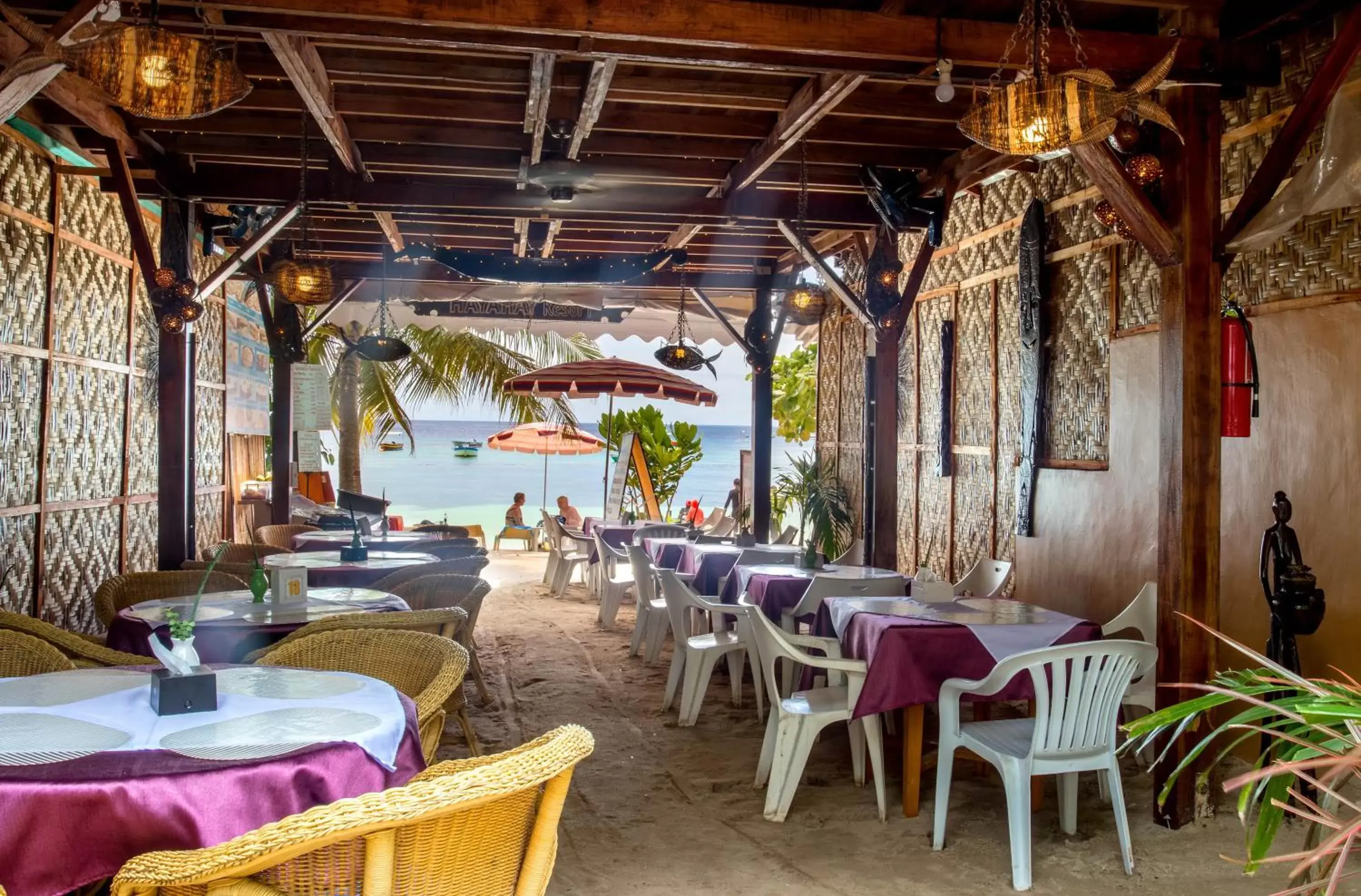 Restaurant/places to eat in Hayahay Resort Restaurant/places to eat in Hayahay Resort