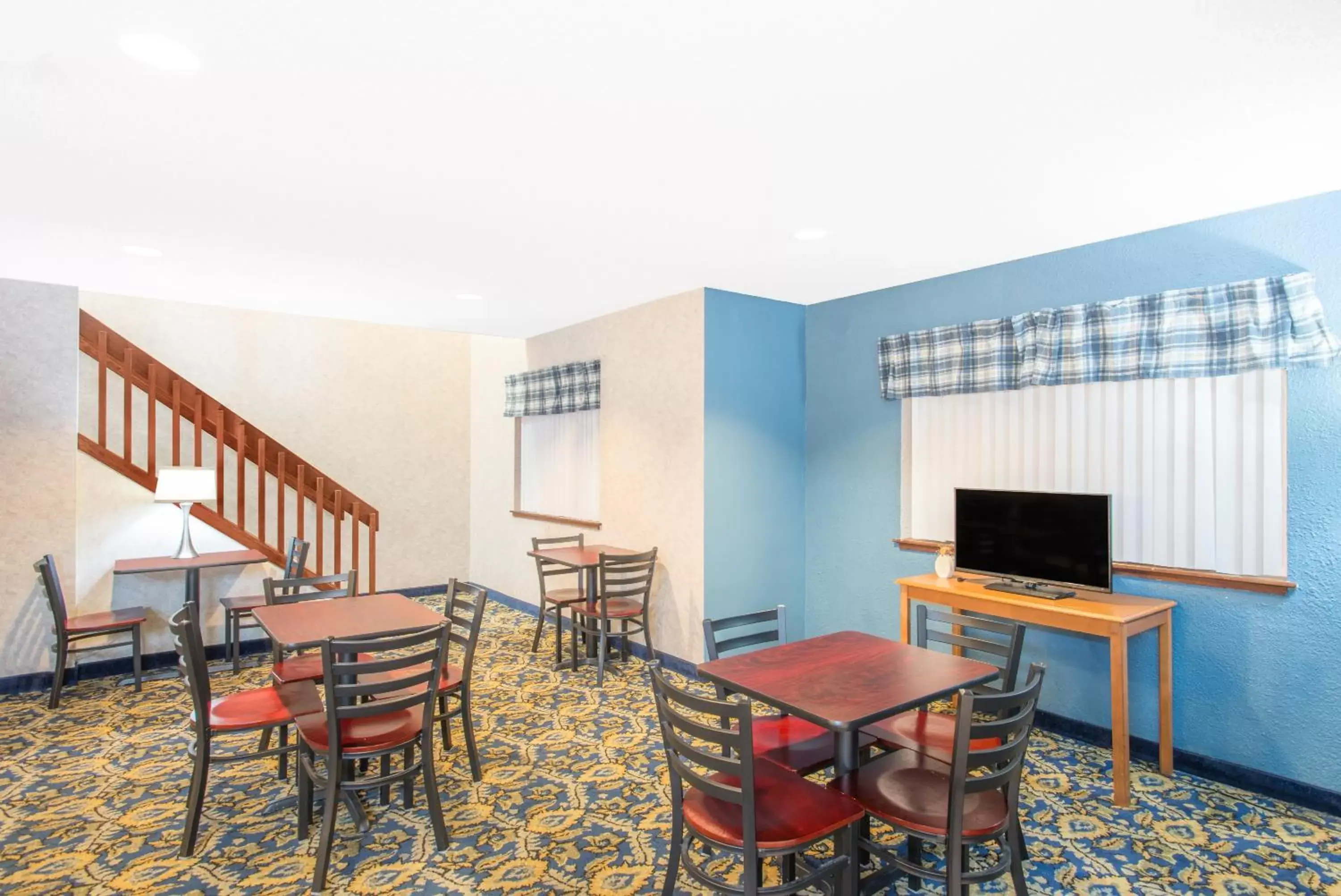 Continental breakfast in Super 8 by Wyndham Webster/Rochester