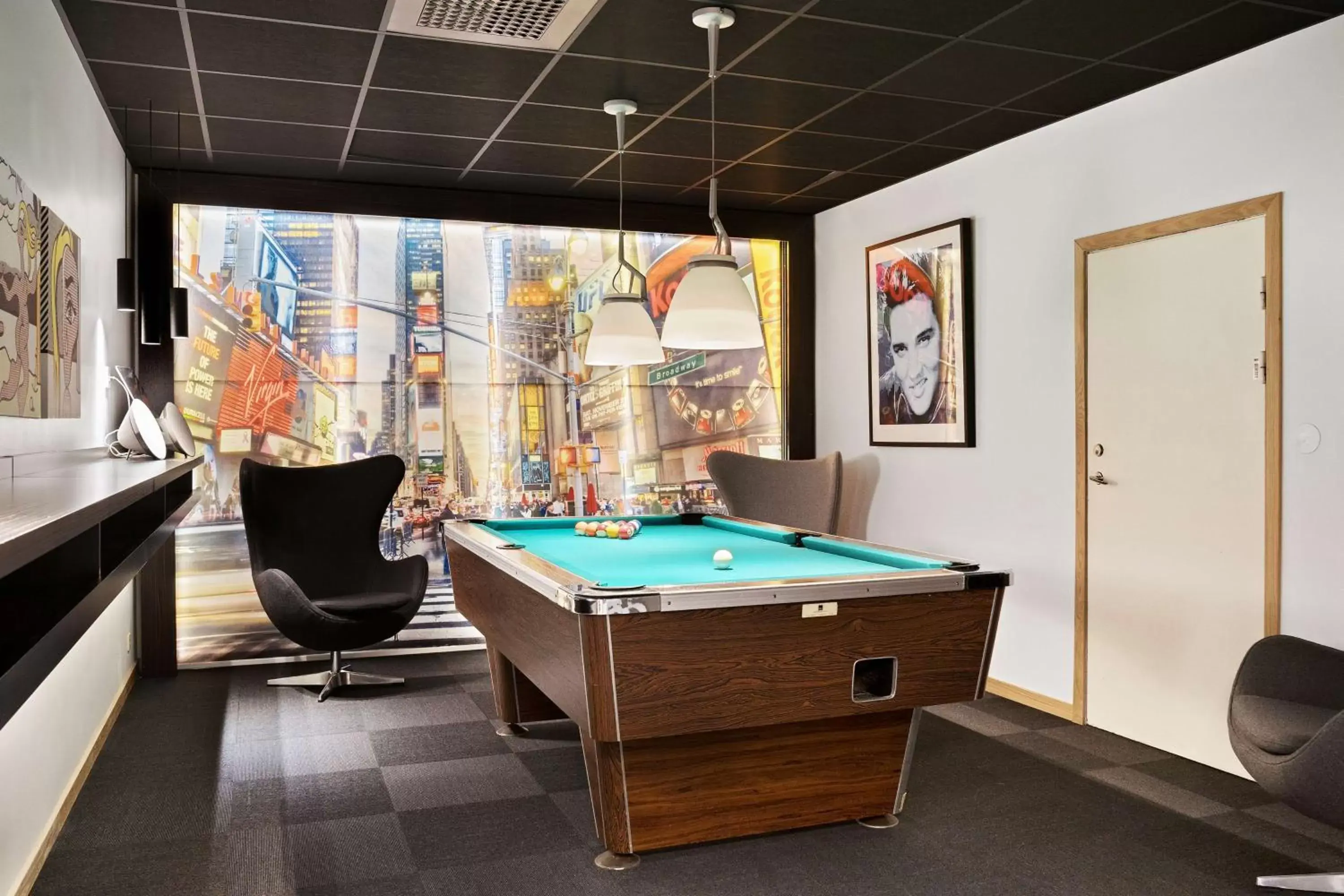 Property building, Billiards in Best Western Hotel Halland