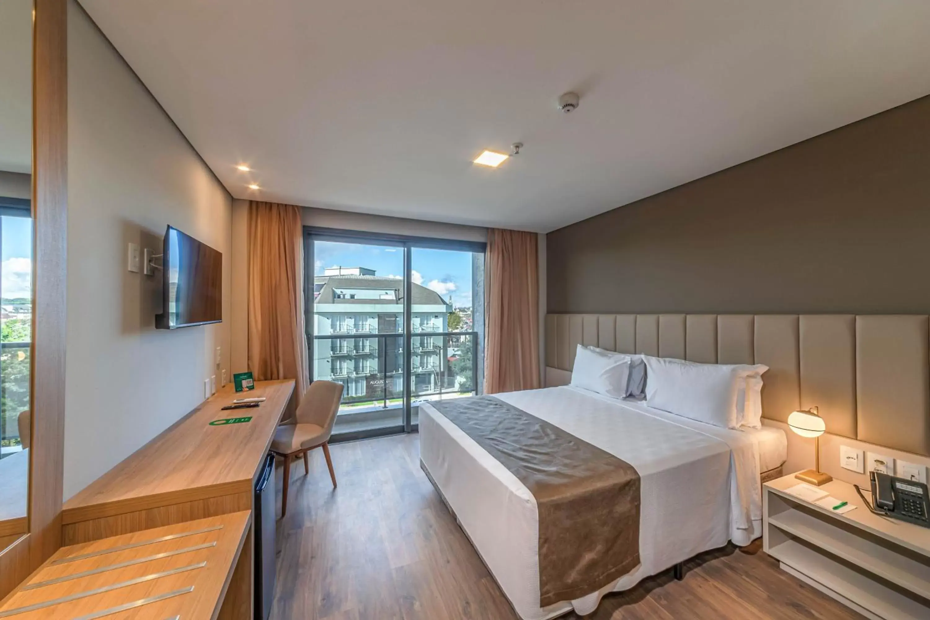 Photo of the whole room, Bed in Laghetto Canela Photo of the whole room, Bed in Laghetto Canela