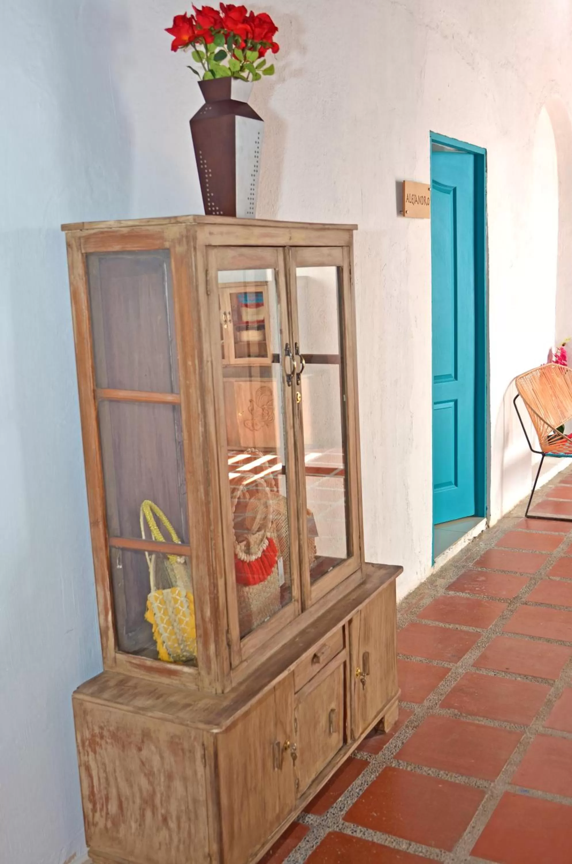 hair dresser in Faro de Alejandría Hostel