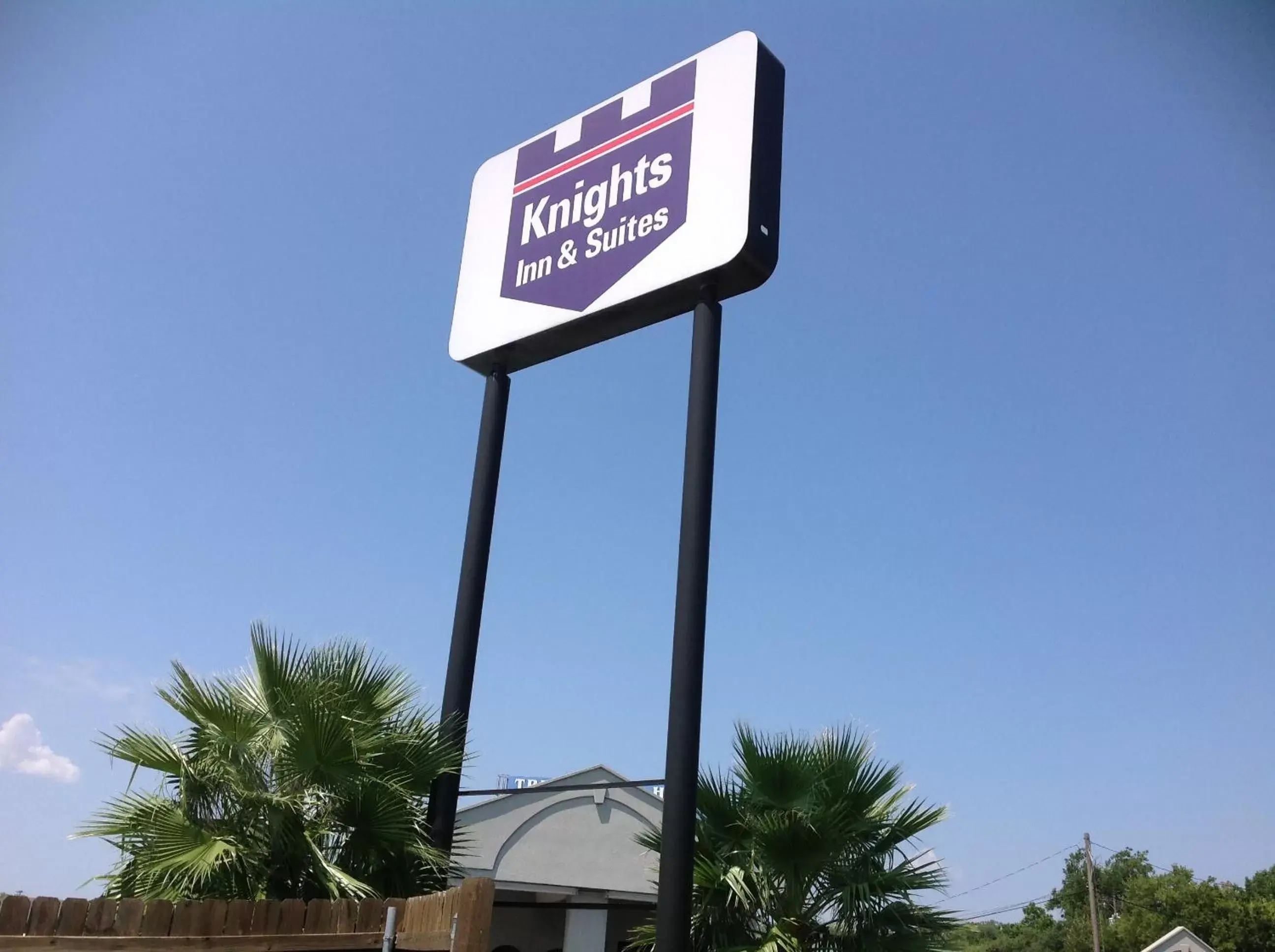 Property logo or sign in Knights Inn Franklin Ave Waco