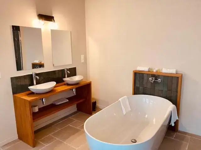 Bathroom in Hotel ILOMA Corail Residence