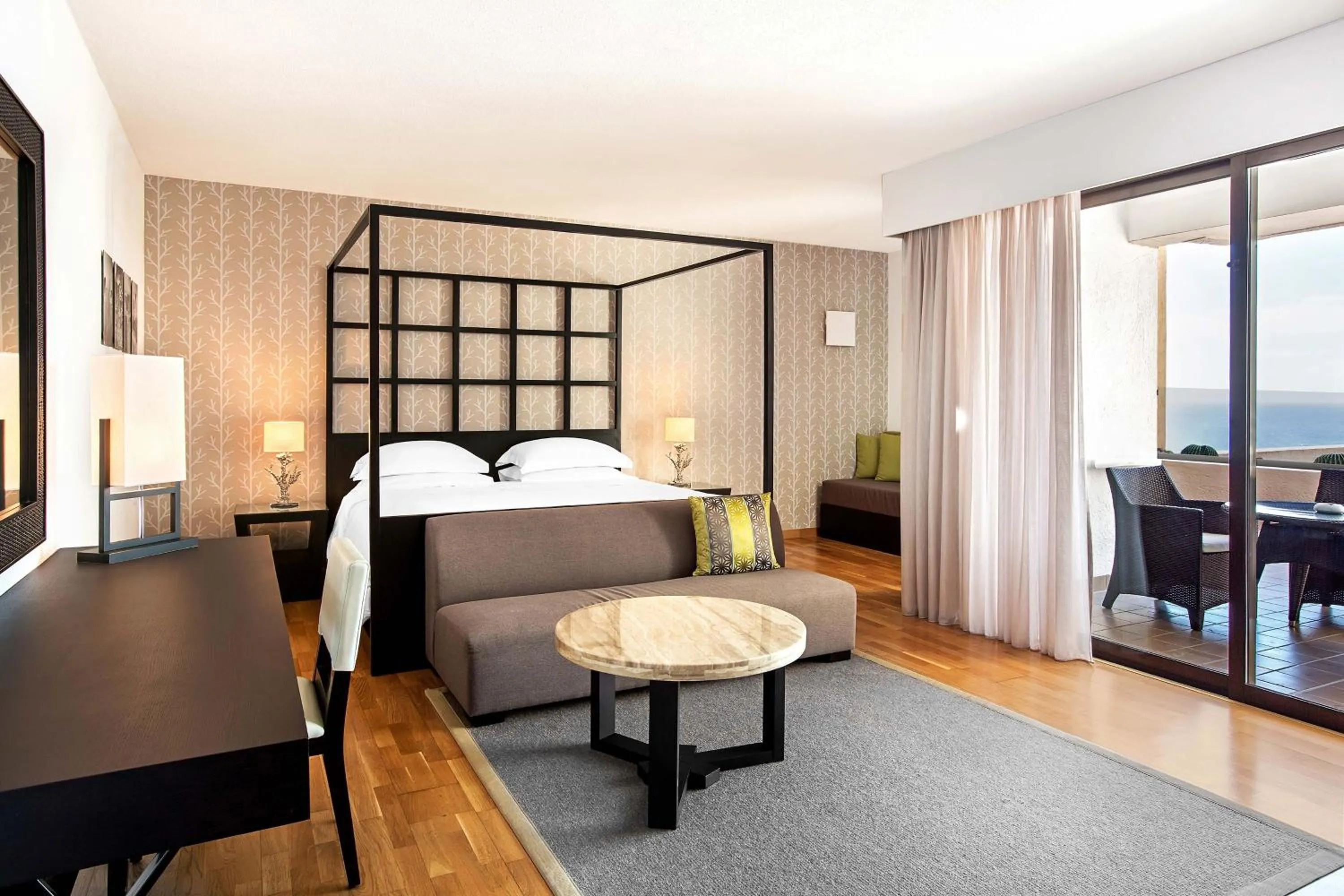 Photo of the whole room, Bed in Sheraton Rhodes Resort