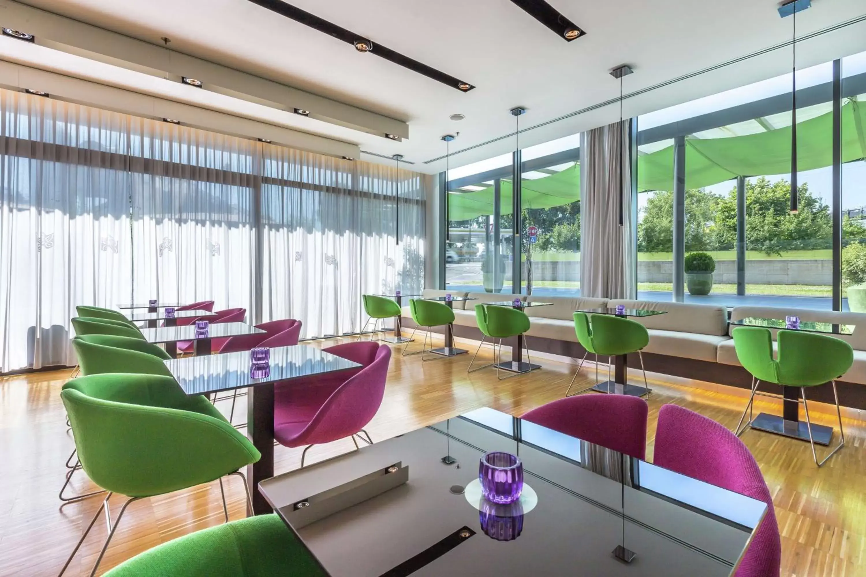 Lounge or bar in Hilton Garden Inn Venice Mestre