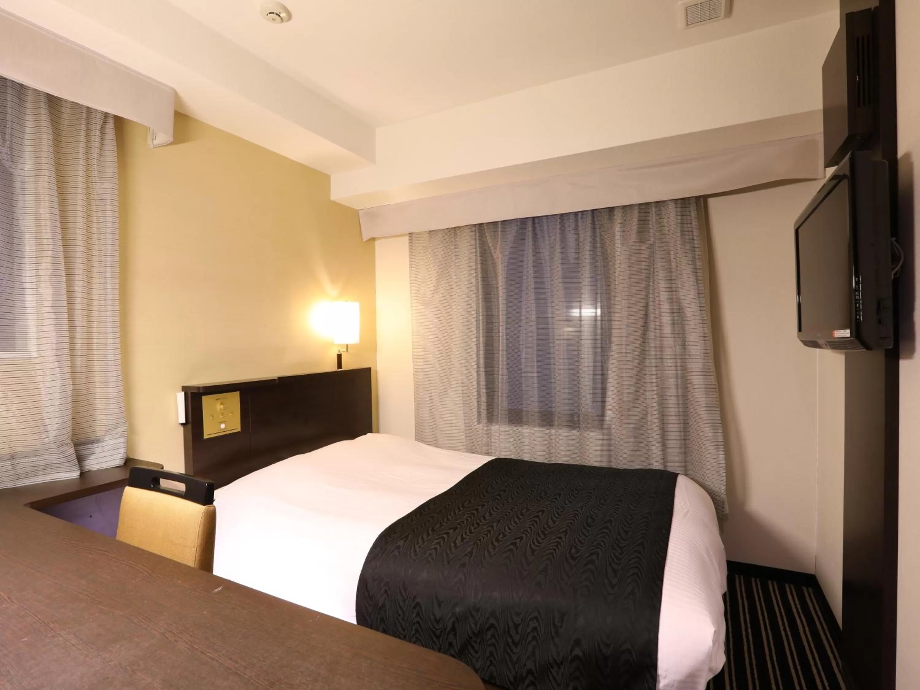 Double Room - Smoking in APA Hotel Tokyo Kudanshita