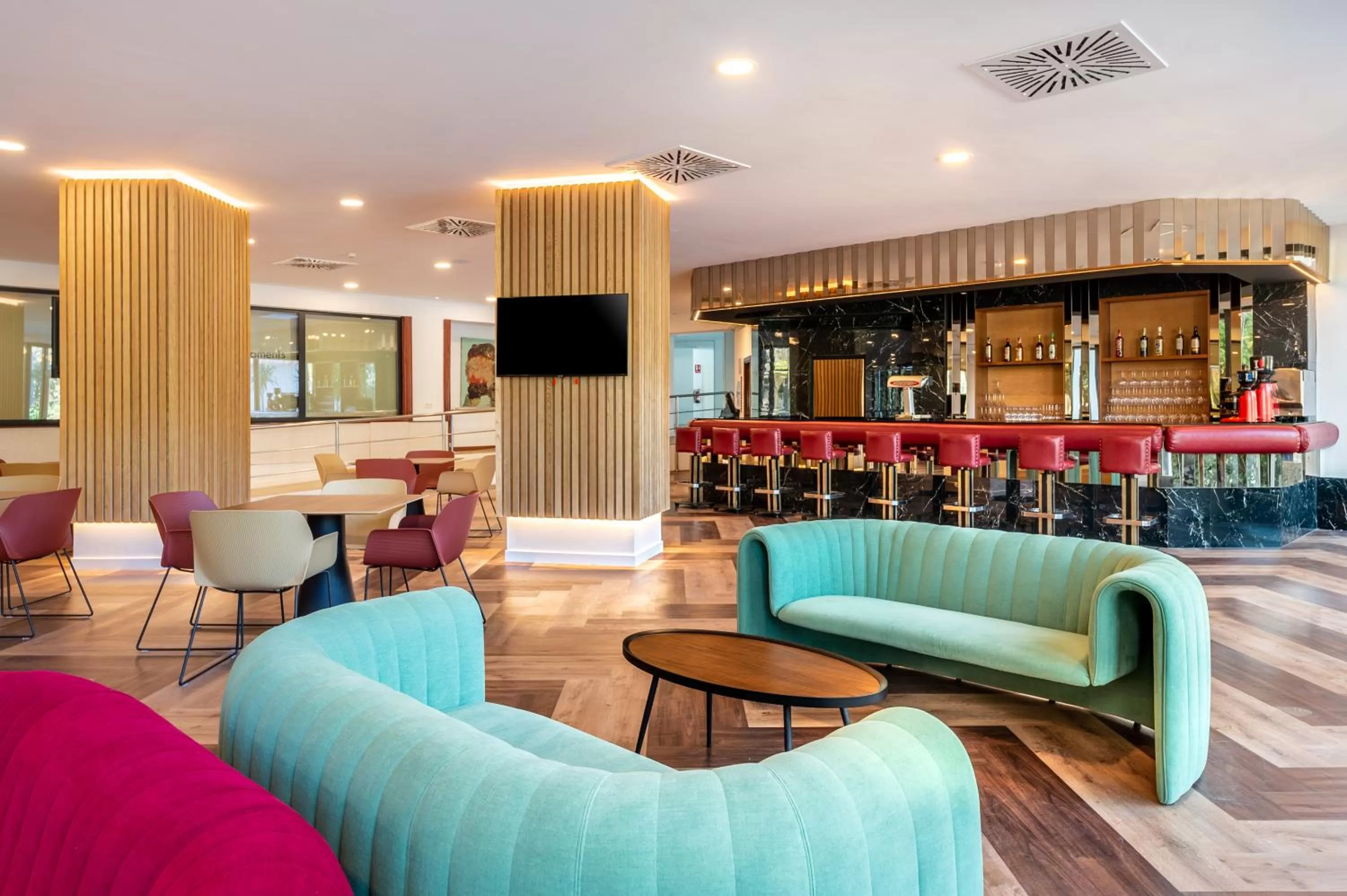 Communal lounge/ TV room in Hotel Vibra Beverly Playa