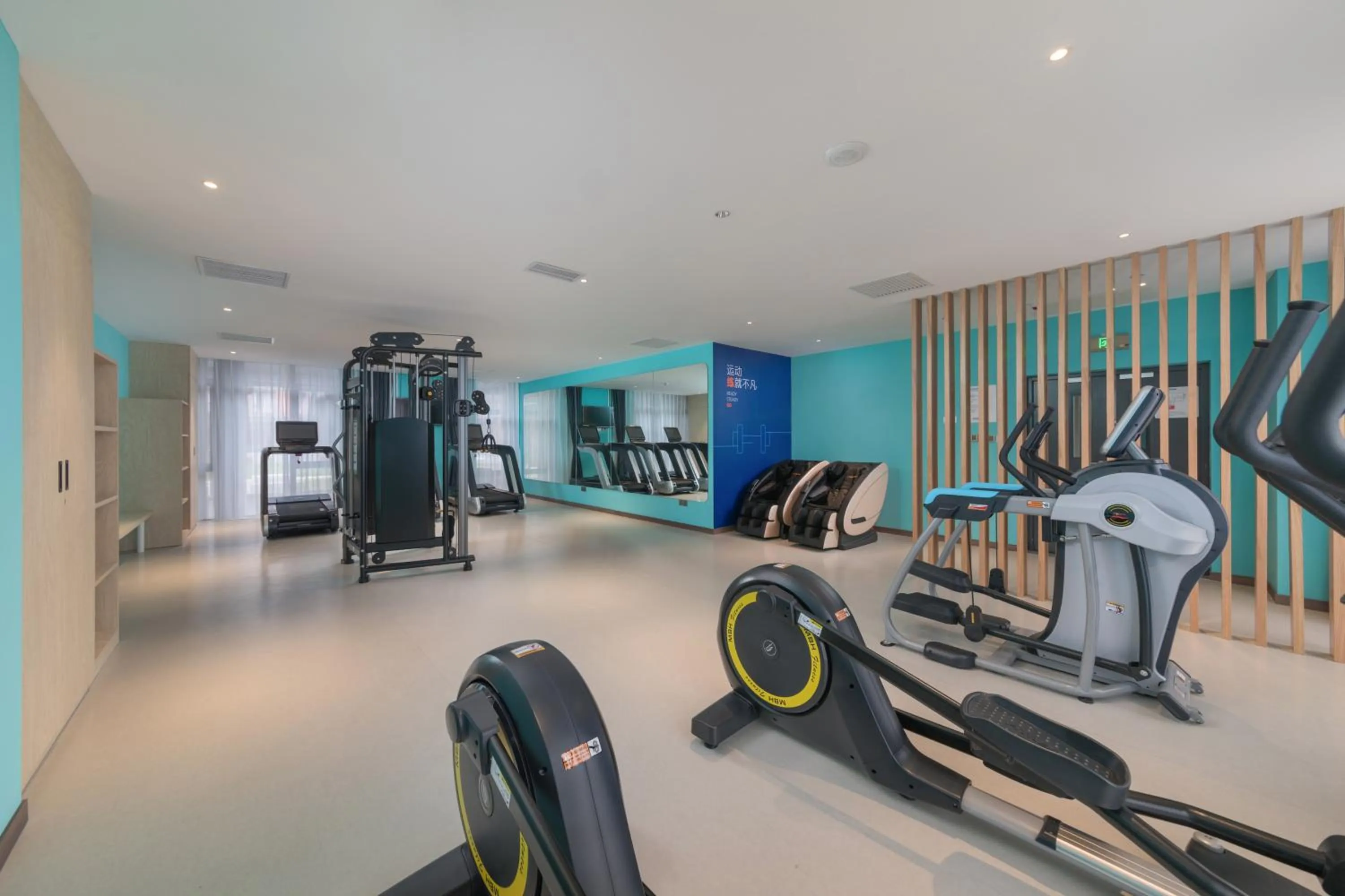 Fitness centre/facilities in Holiday Inn Express Beijing Shijingshan Lakeview by IHG