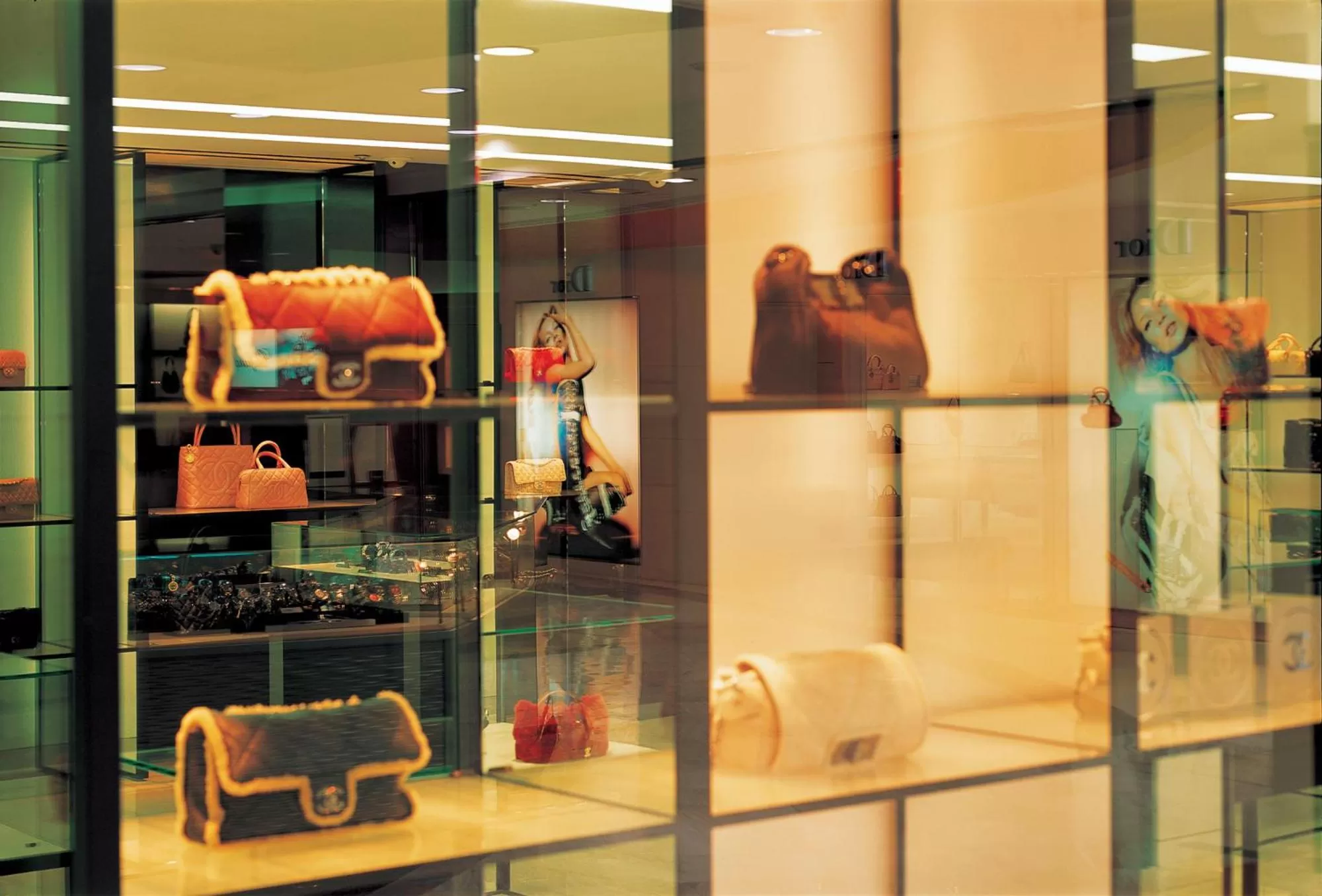 Shopping Area in Lotte Hotel Seoul Executive Tower