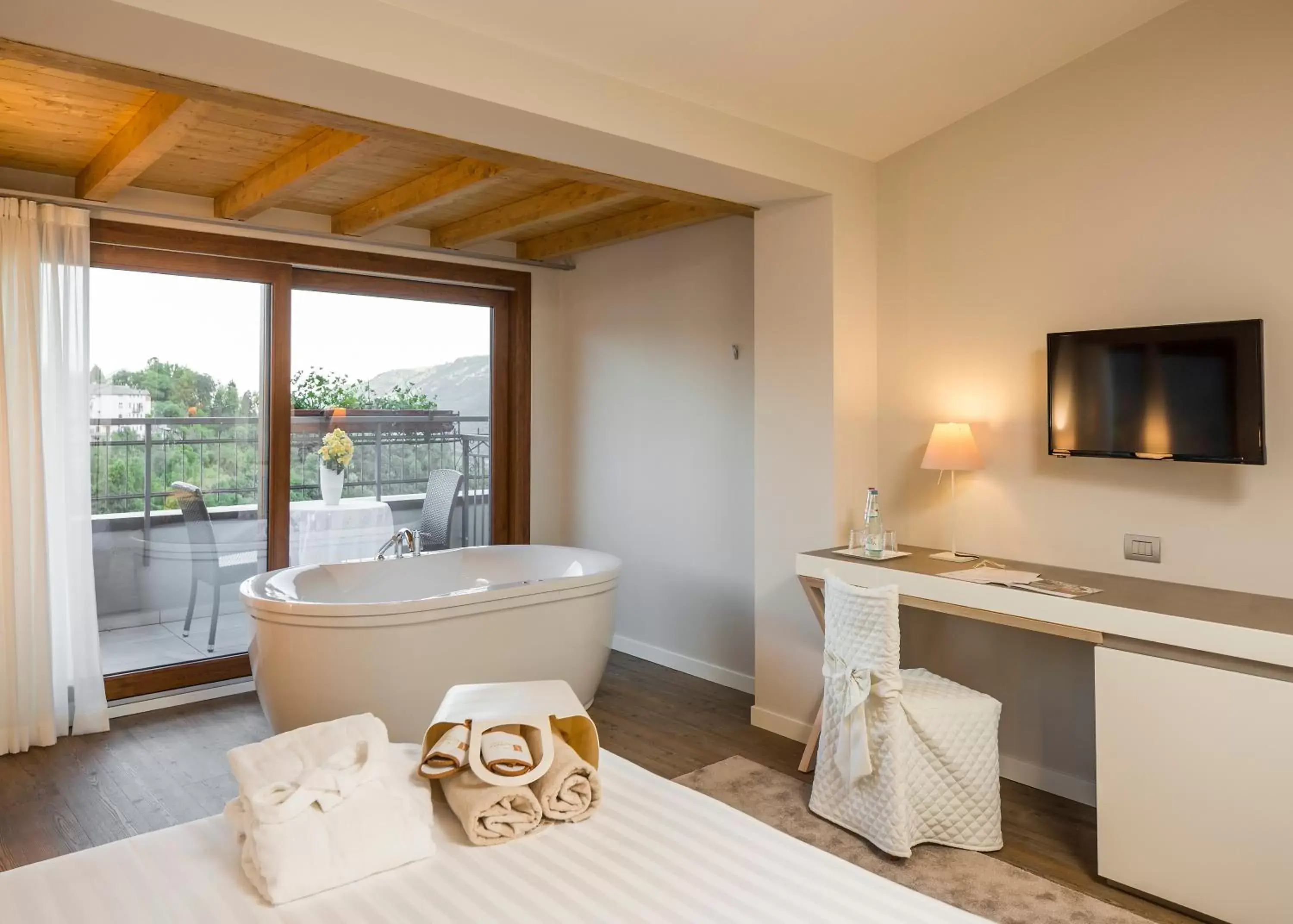Bedroom, Bathroom in Hotel Resort & Spa Miramonti