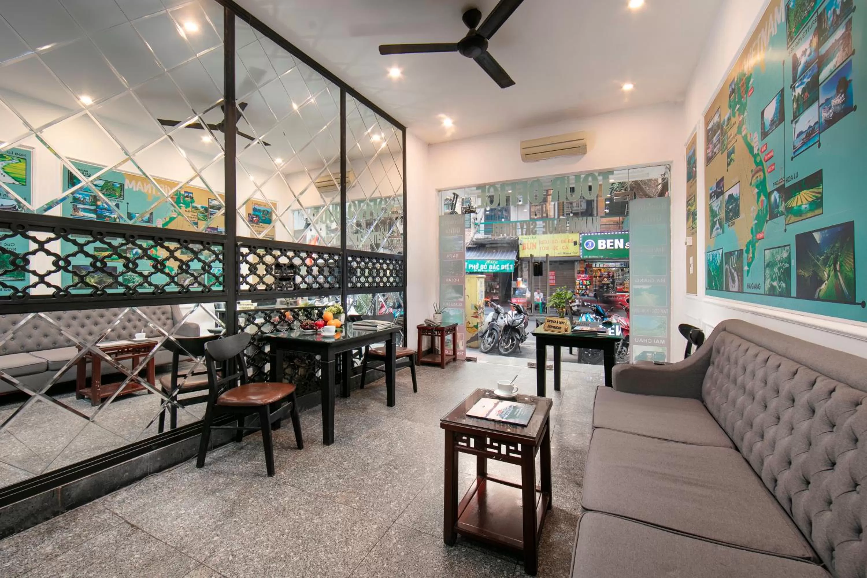 Restaurant/places to eat in Bonjour Hanoi Hotel & Travel