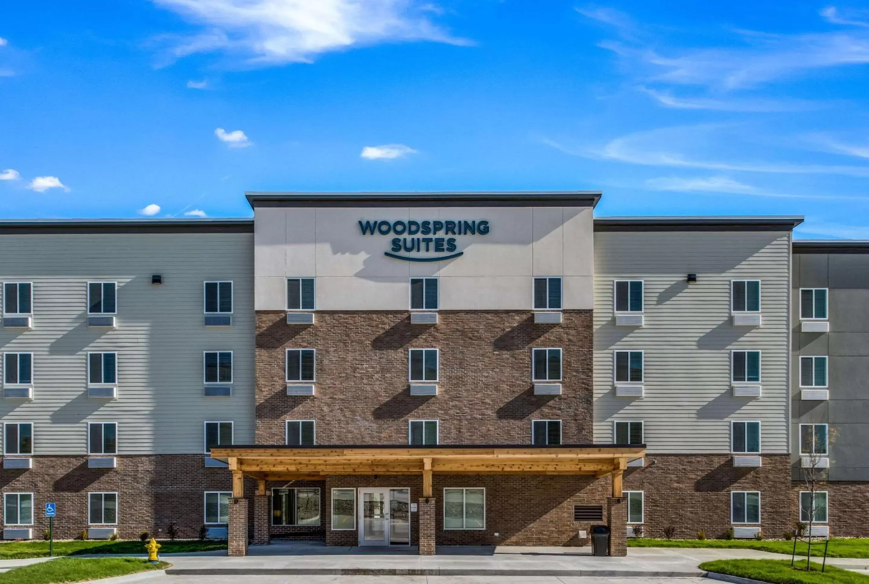 Property building in WoodSpring Suites West Des Moines