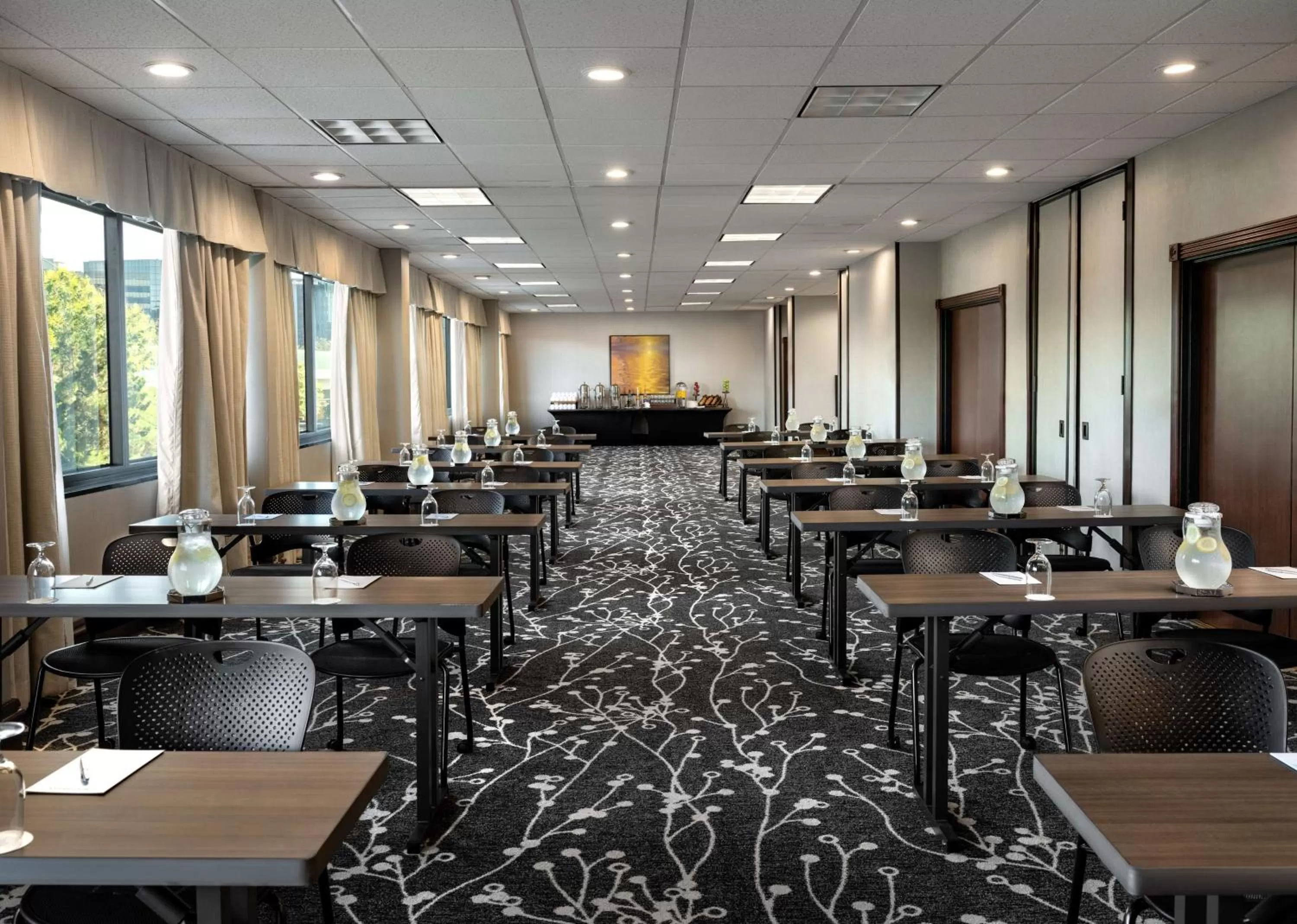 Meeting/conference room in Sonesta Irvine John Wayne Airport