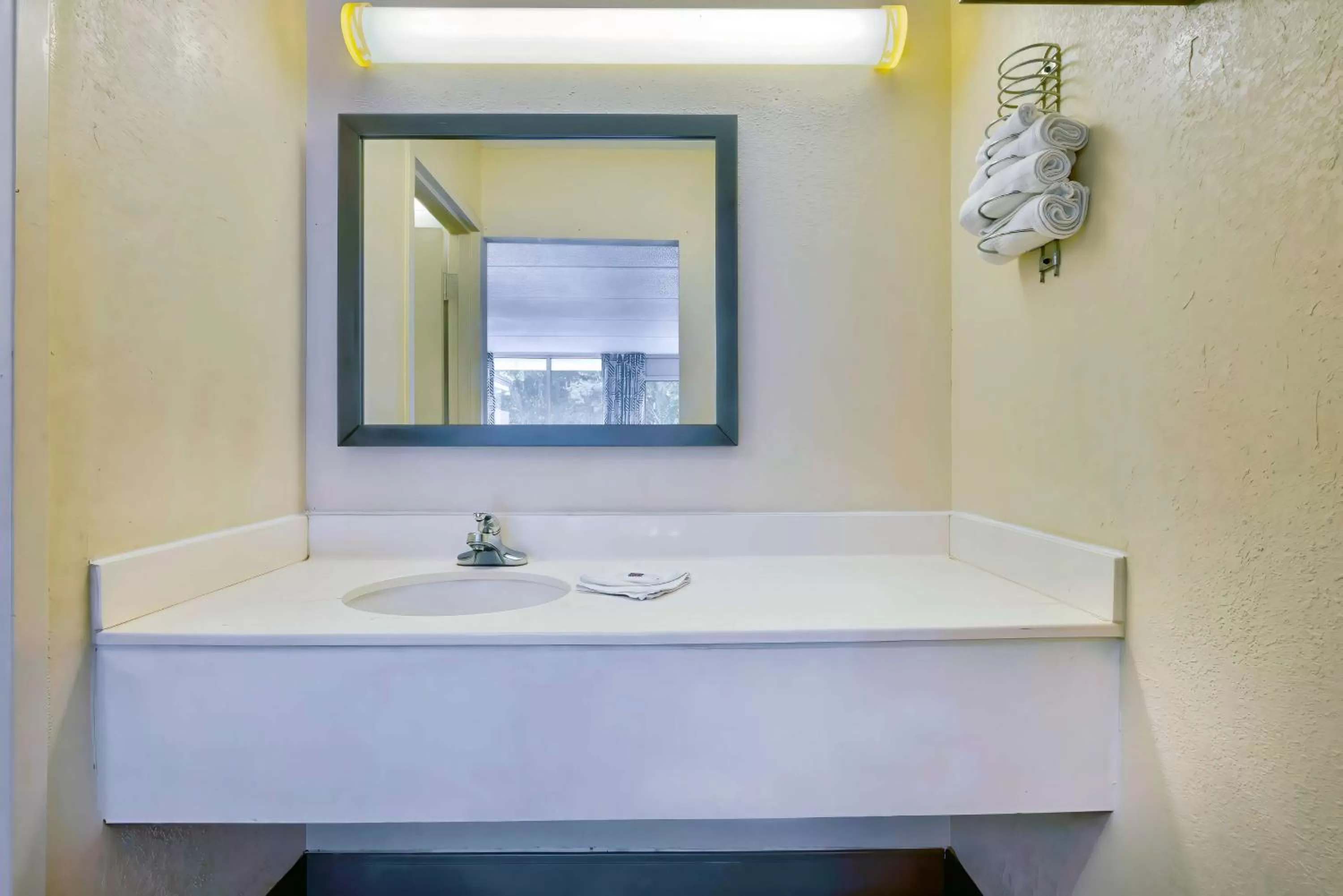 Bathroom in Motel 6 Morgantown