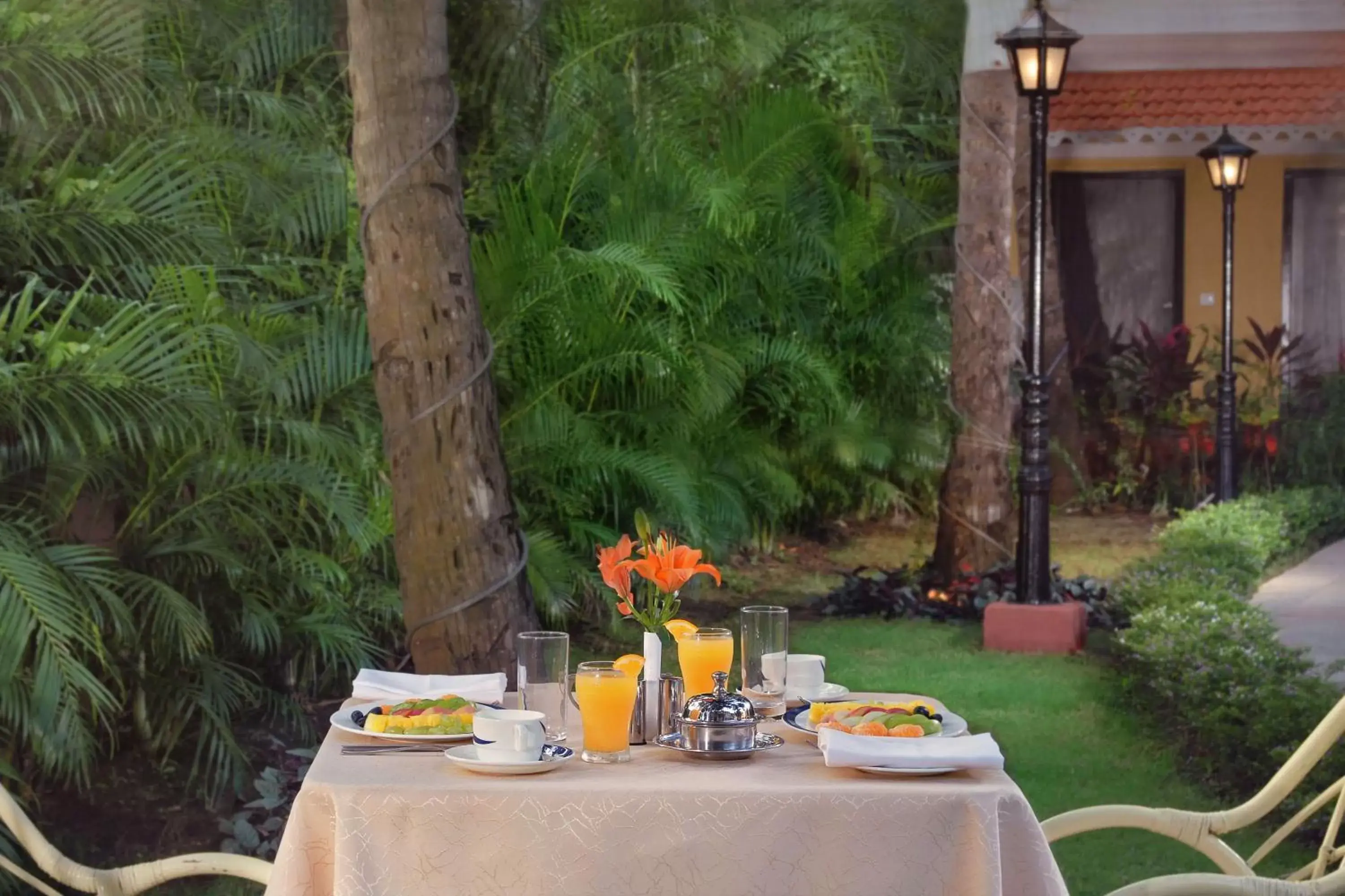 Garden, Restaurant/Places to Eat in Park Inn by Radisson Goa Candolim