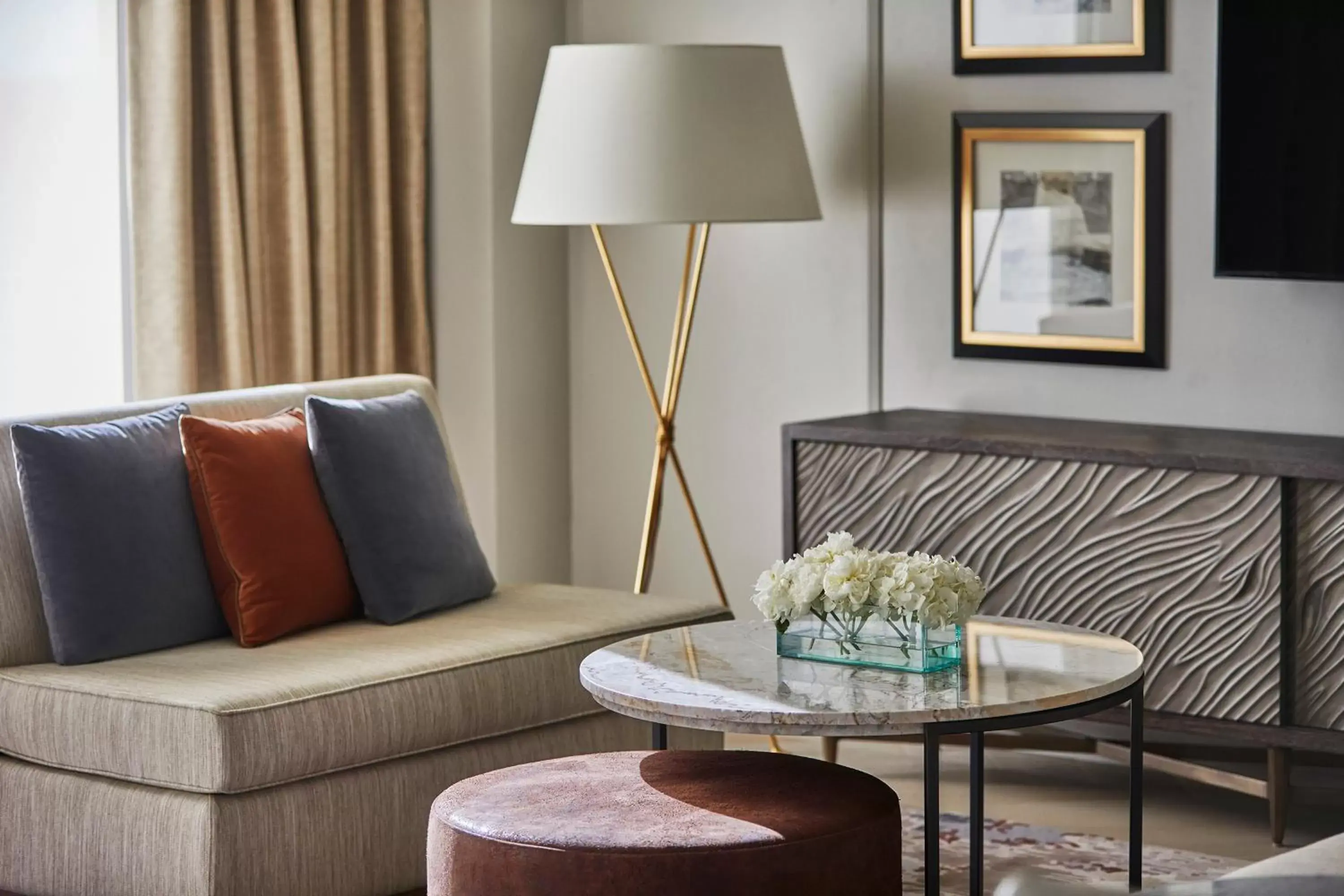 Living room, Seating Area in Four Seasons Hotel Austin