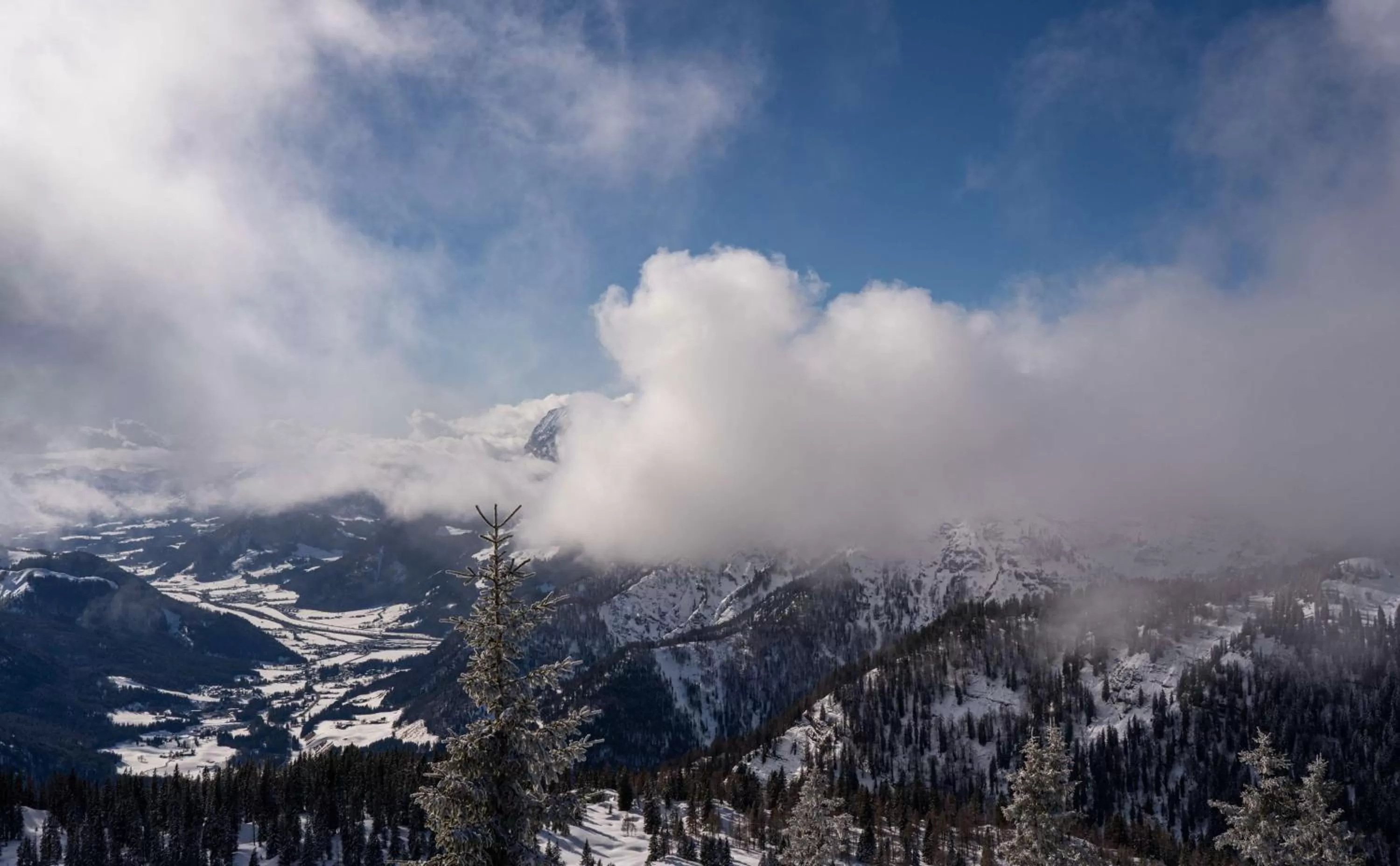 Nearby landmark in KUHOTEL by Rilano