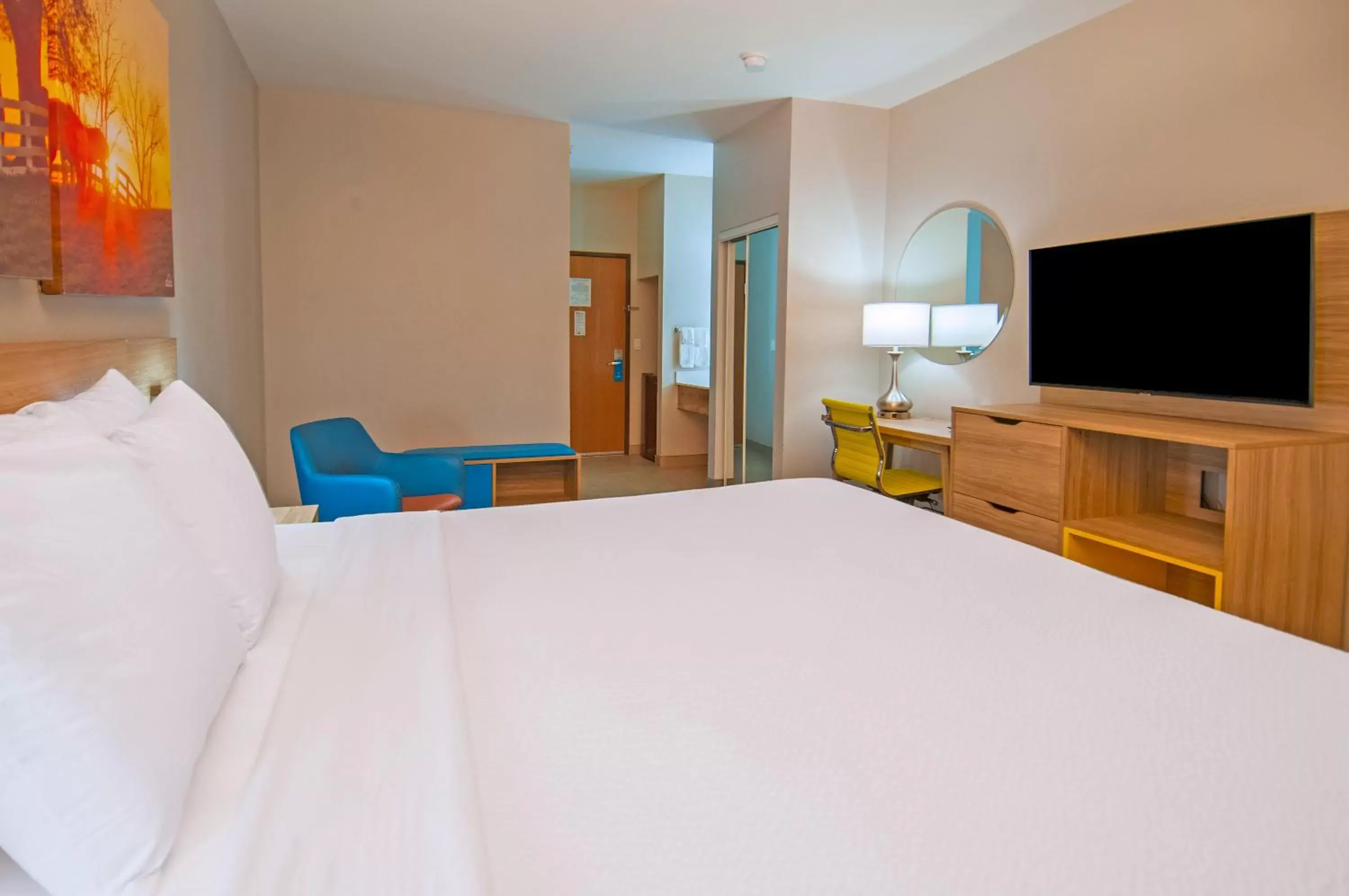 Bedroom, Bed in Days Inn by Wyndham Suites San Antonio North/Stone Oak