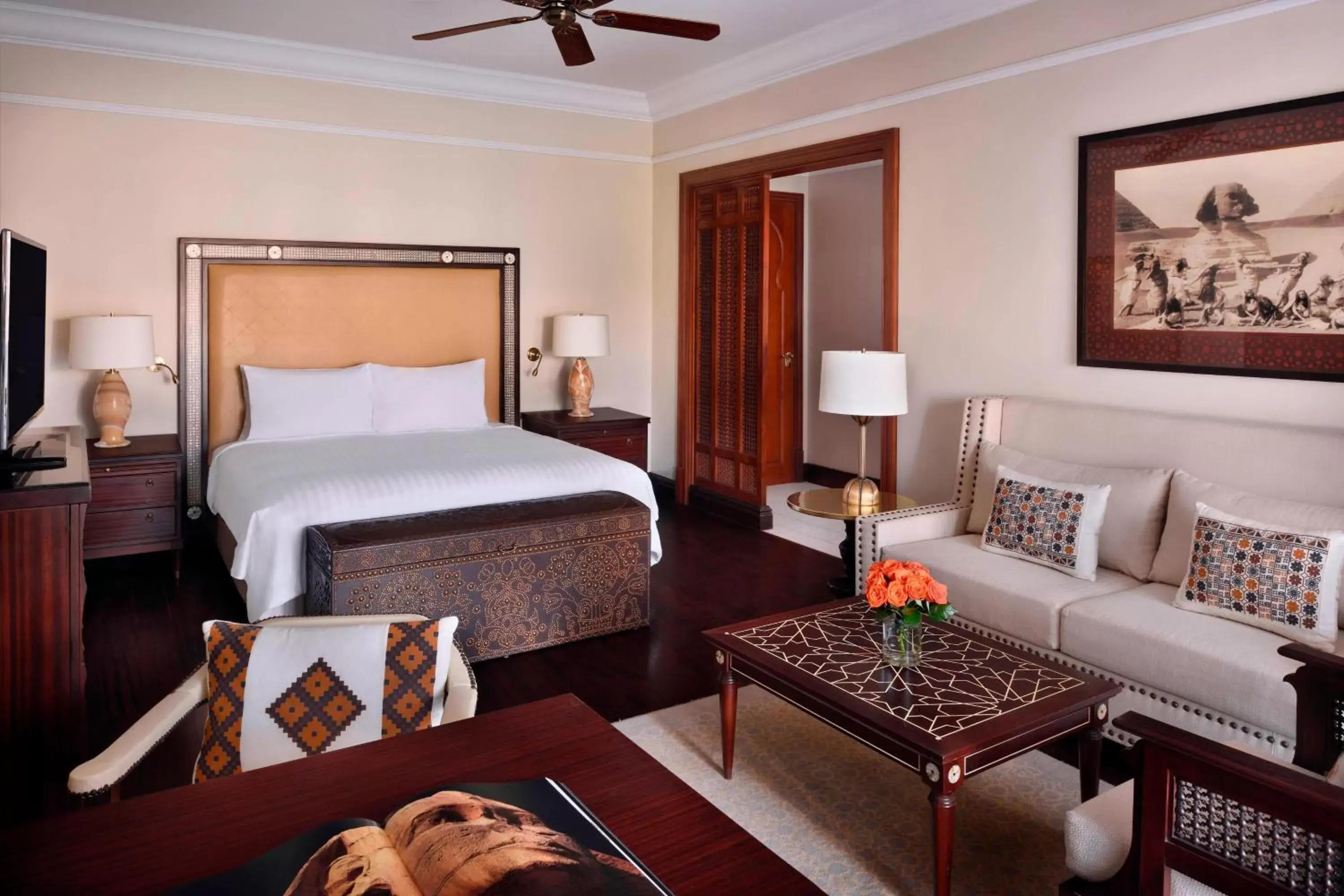 Photo of the whole room, Bed in Marriott Mena House, Cairo