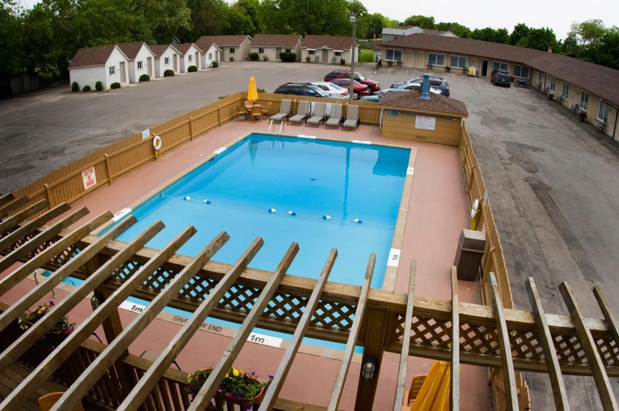 Swimming pool, Pool View in Falls Manor Resort