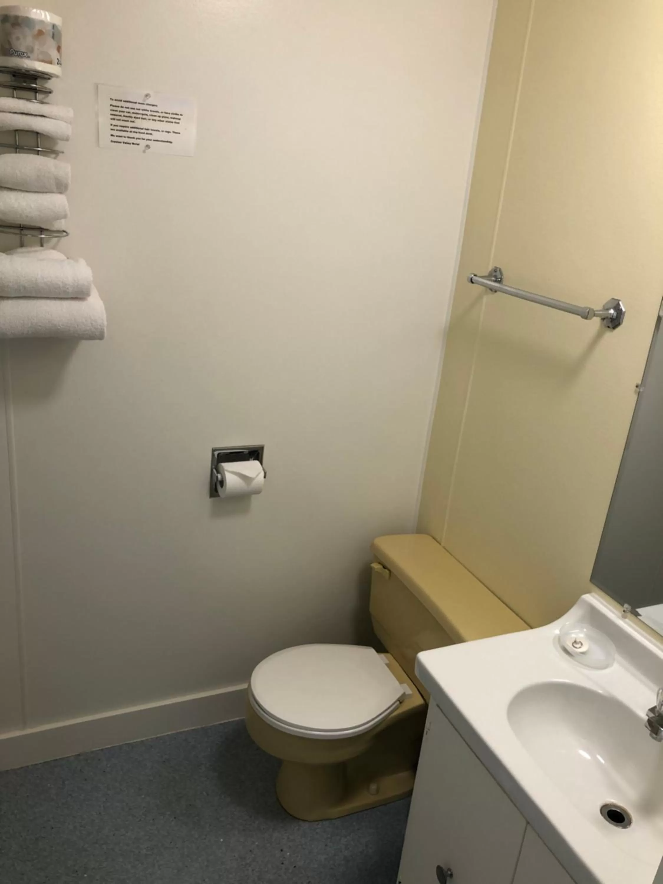 Creston Valley Motel