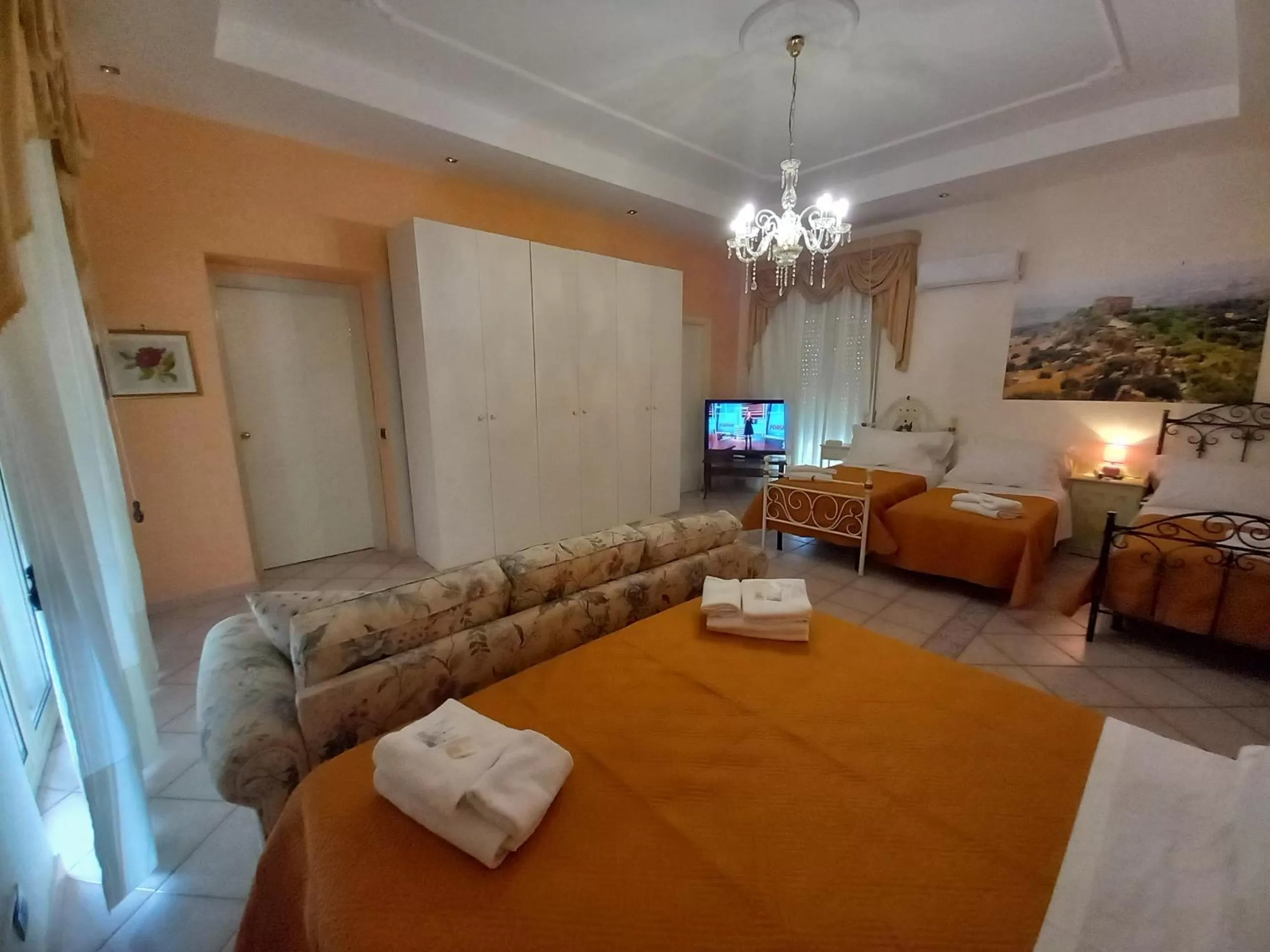 Bedroom, Seating Area in B&B Batarà - "La Terrazza del Centro"