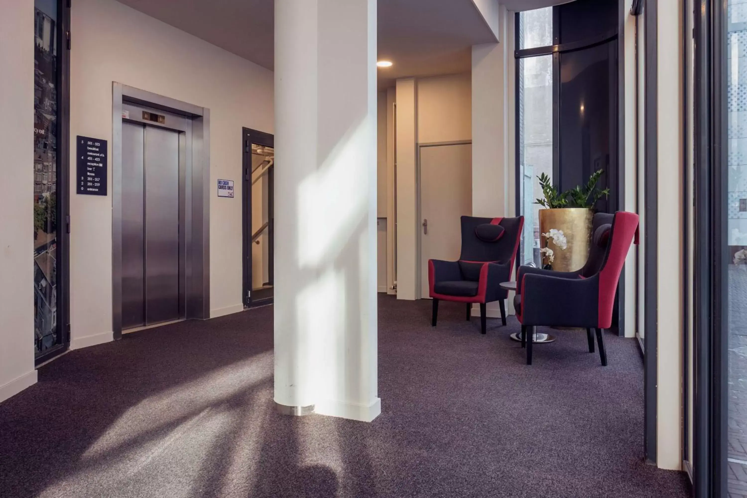 Lobby or reception, Seating Area in Best Western Plus Plaza Den Haag City Center