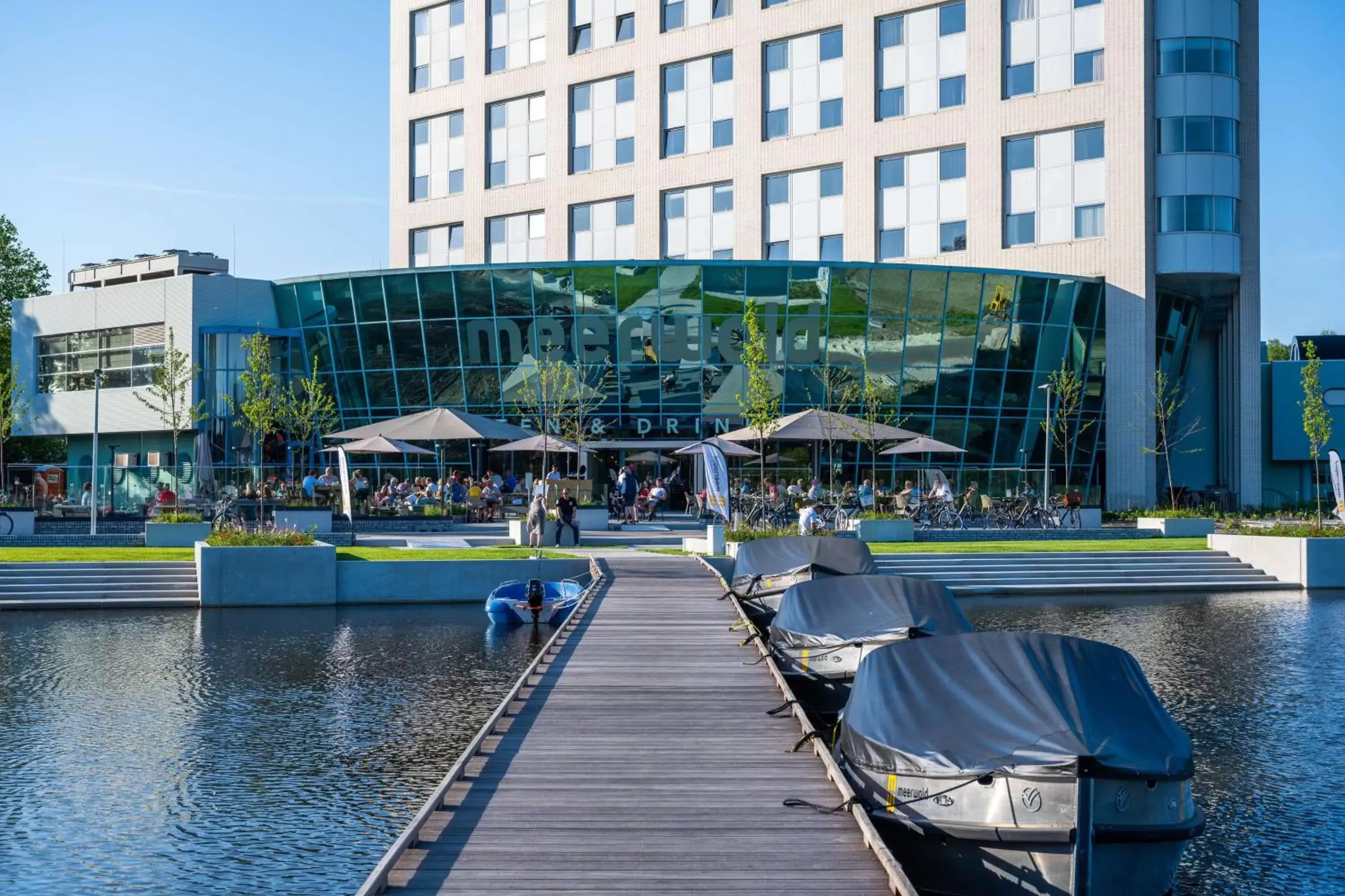 Property building in Flonk Hotel Groningen Zuid, BW Signature Collection Property building in Flonk Hotel Groningen Zuid, BW Signature Collection