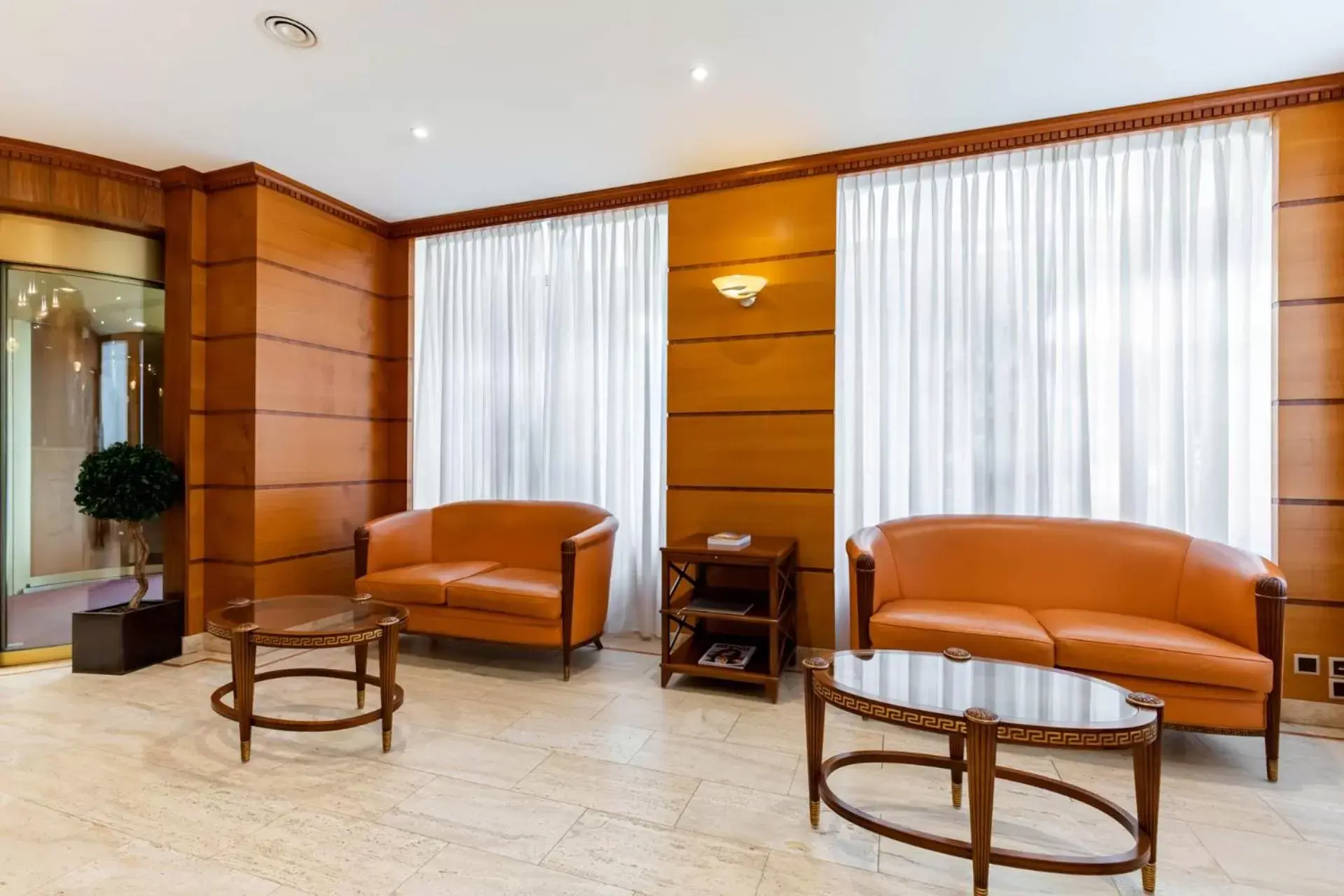 Lobby or reception, Seating Area in Hotel Strasbourg