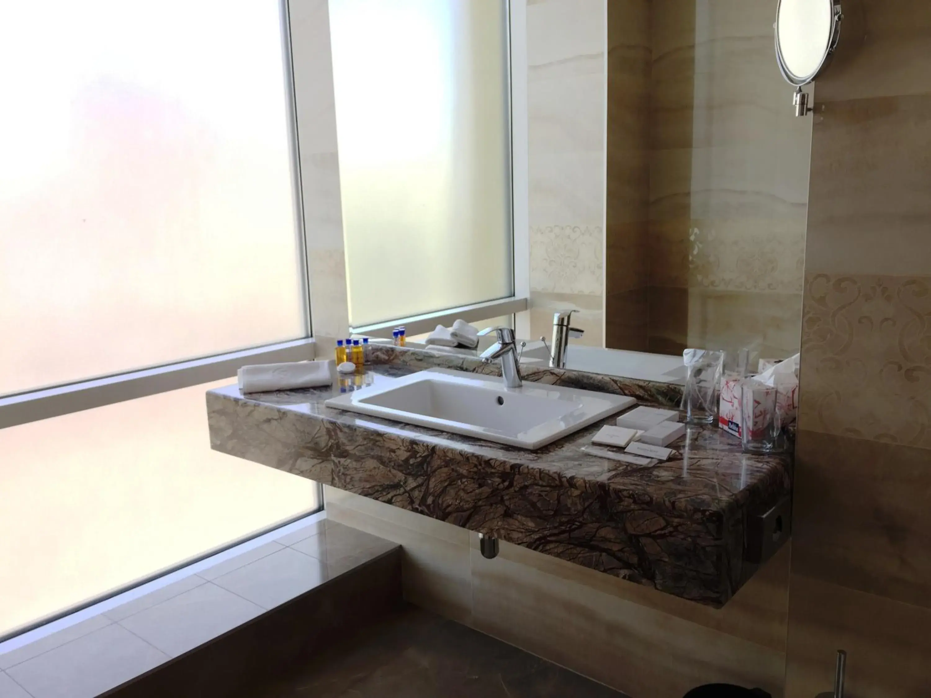 Bathroom in Hotel Golden Tulip Varna