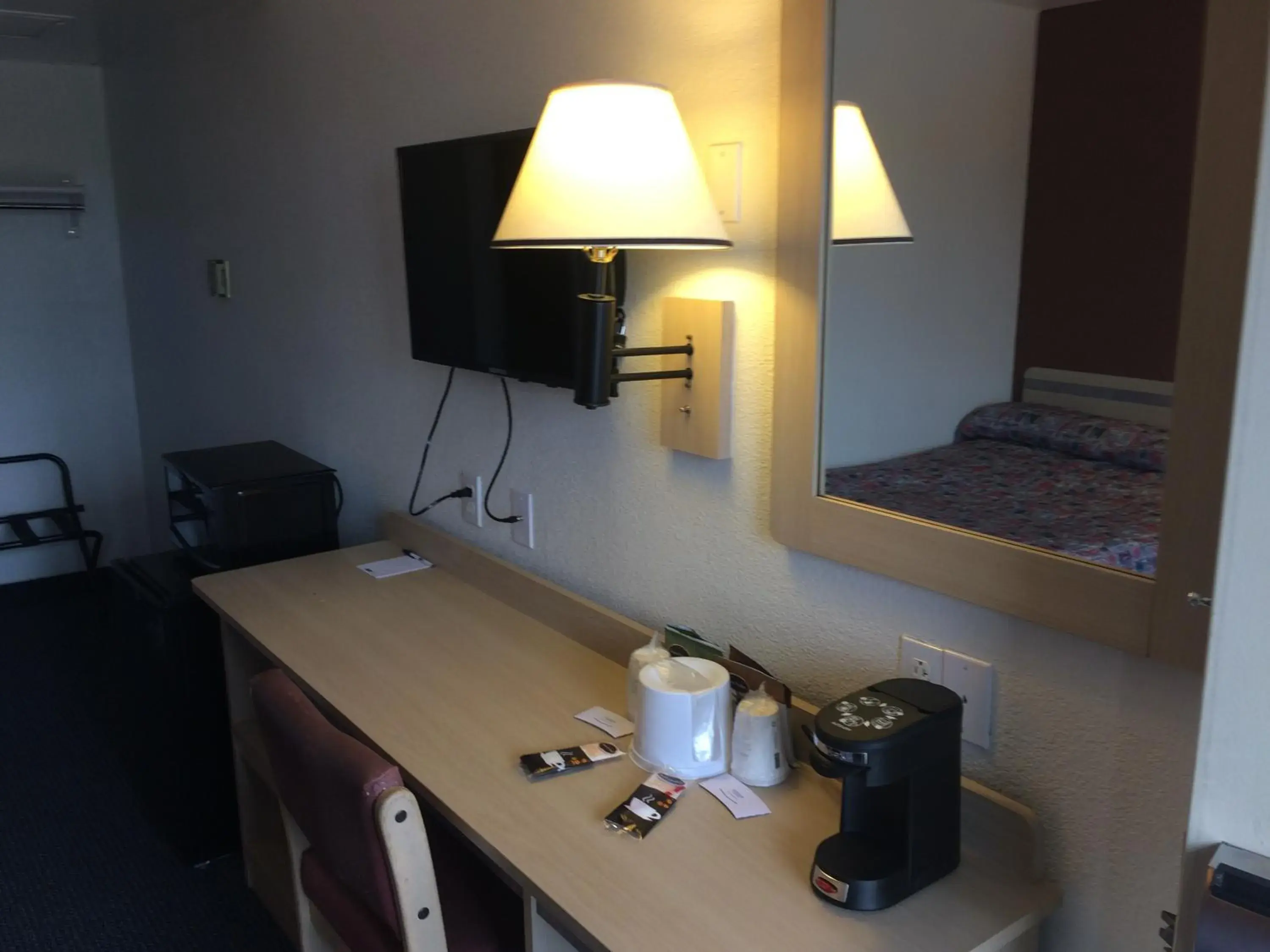 Photo of the whole room, TV/Entertainment Center in Travelodge by Wyndham Raton