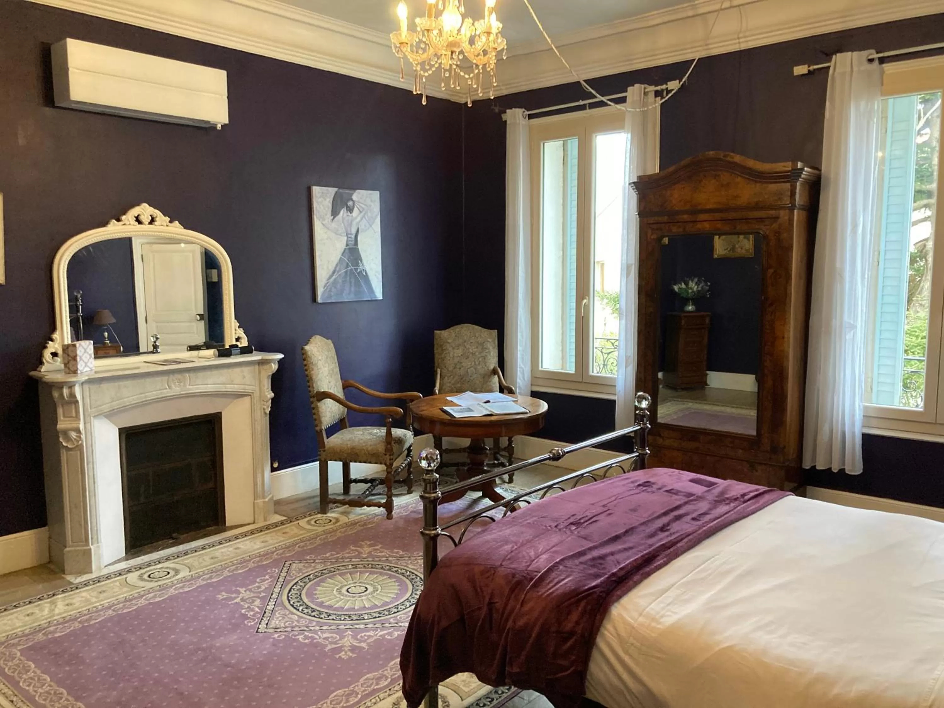 Bedroom, TV/Entertainment Center in La Villa Celine