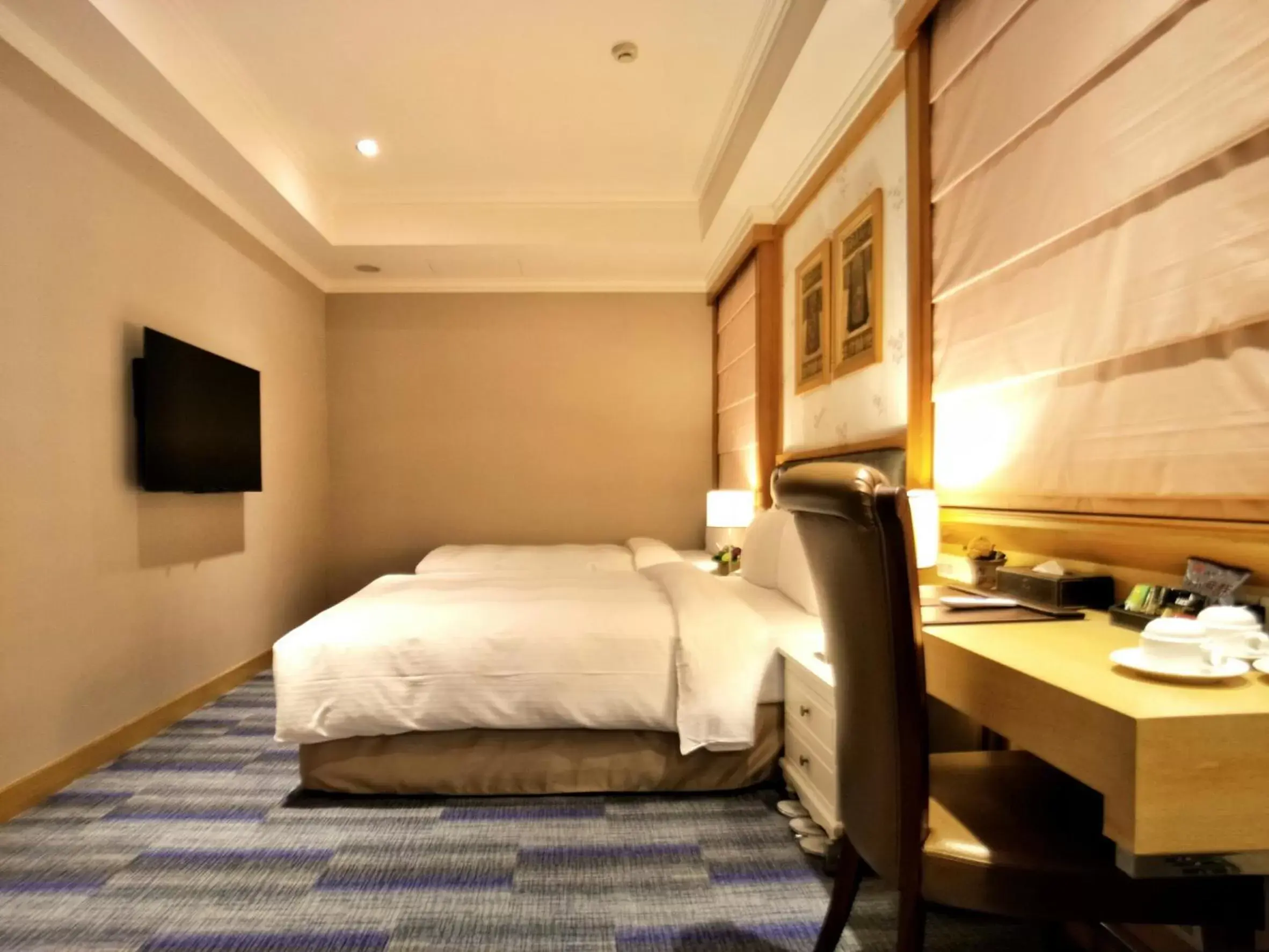 Bedroom, Bed in Beauty Hotels - Star Beauty Resort