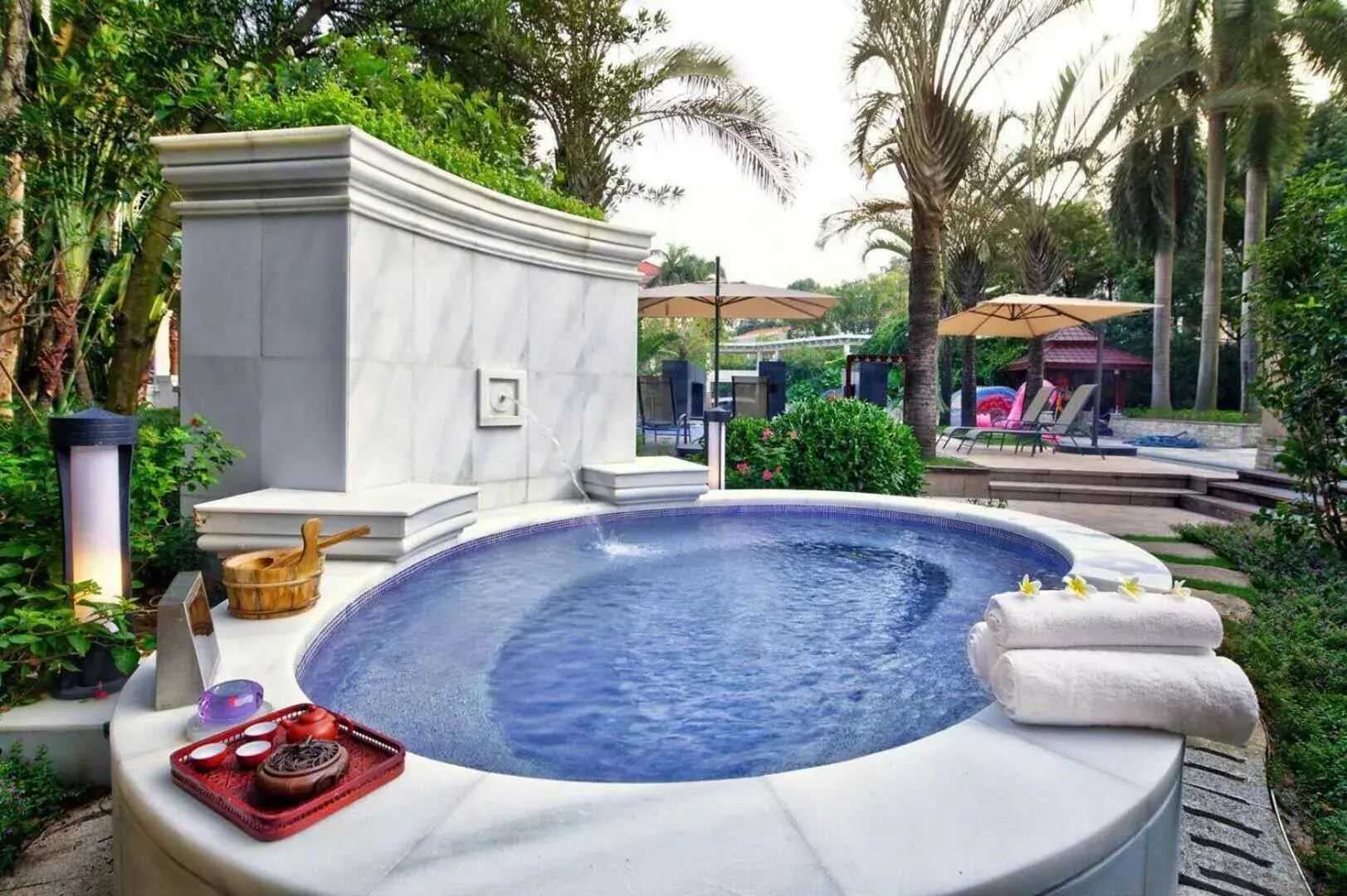 Hot Spring Bath, Swimming Pool in Goodview Hotel Sangem Tangxia