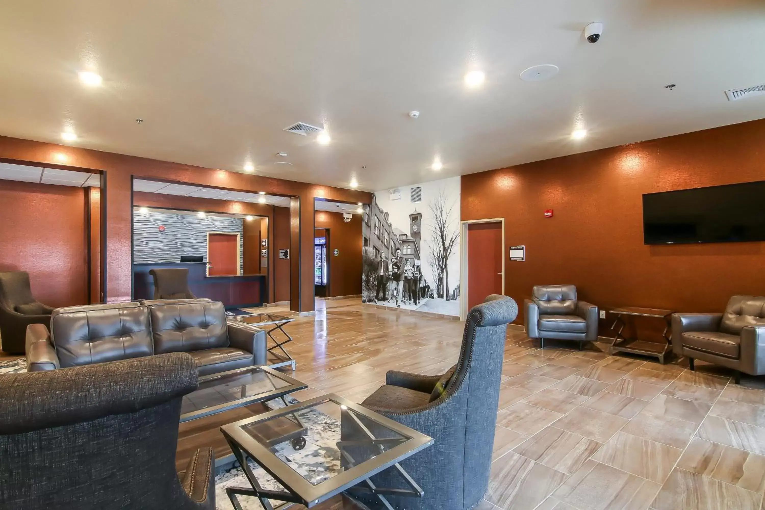 Lobby or reception, Seating Area in Cobblestone Inn & Suites - Menomonie/UW-Stout