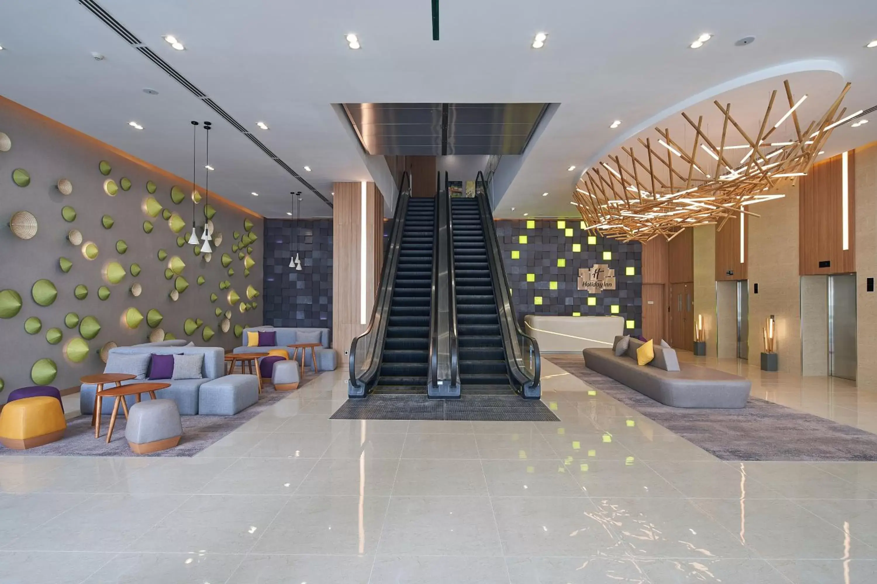 Property building, Lobby/Reception in Holiday Inn & Suites Saigon Airport, an IHG Hotel