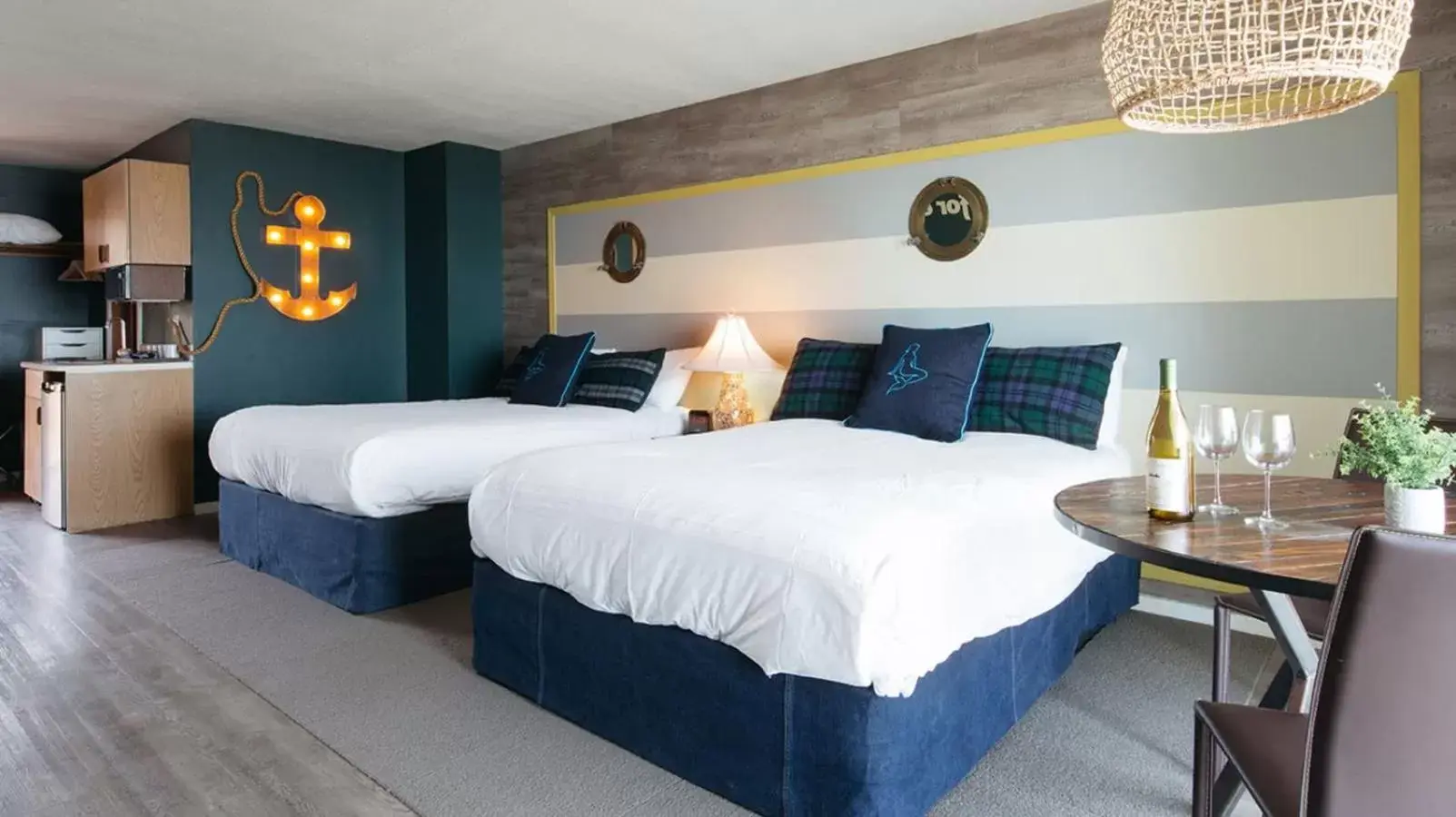 Guests, Bed in Surftides Hotel