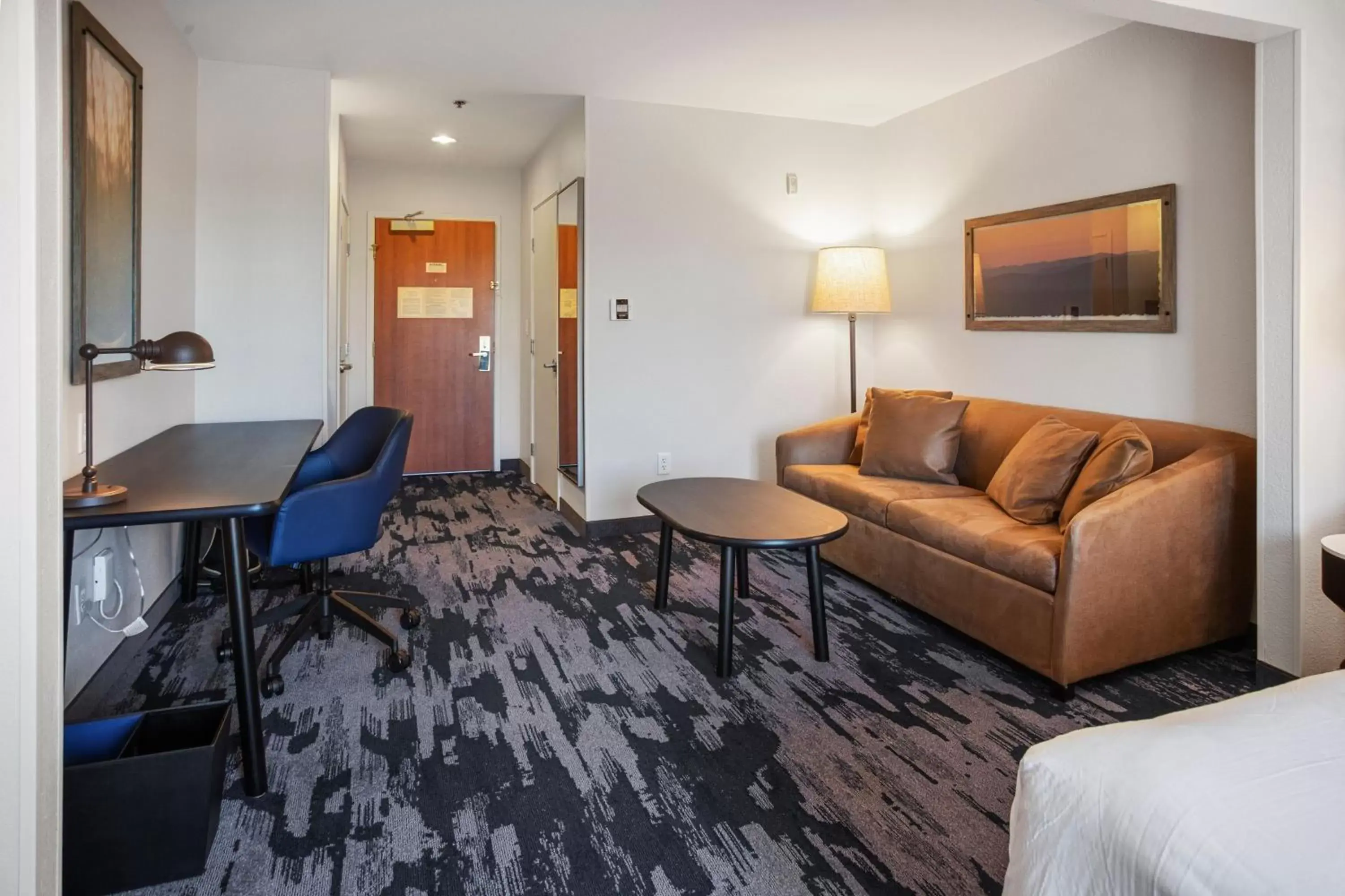 Photo of the whole room, Seating Area in Fairfield Inn & Suites Rancho Cordova