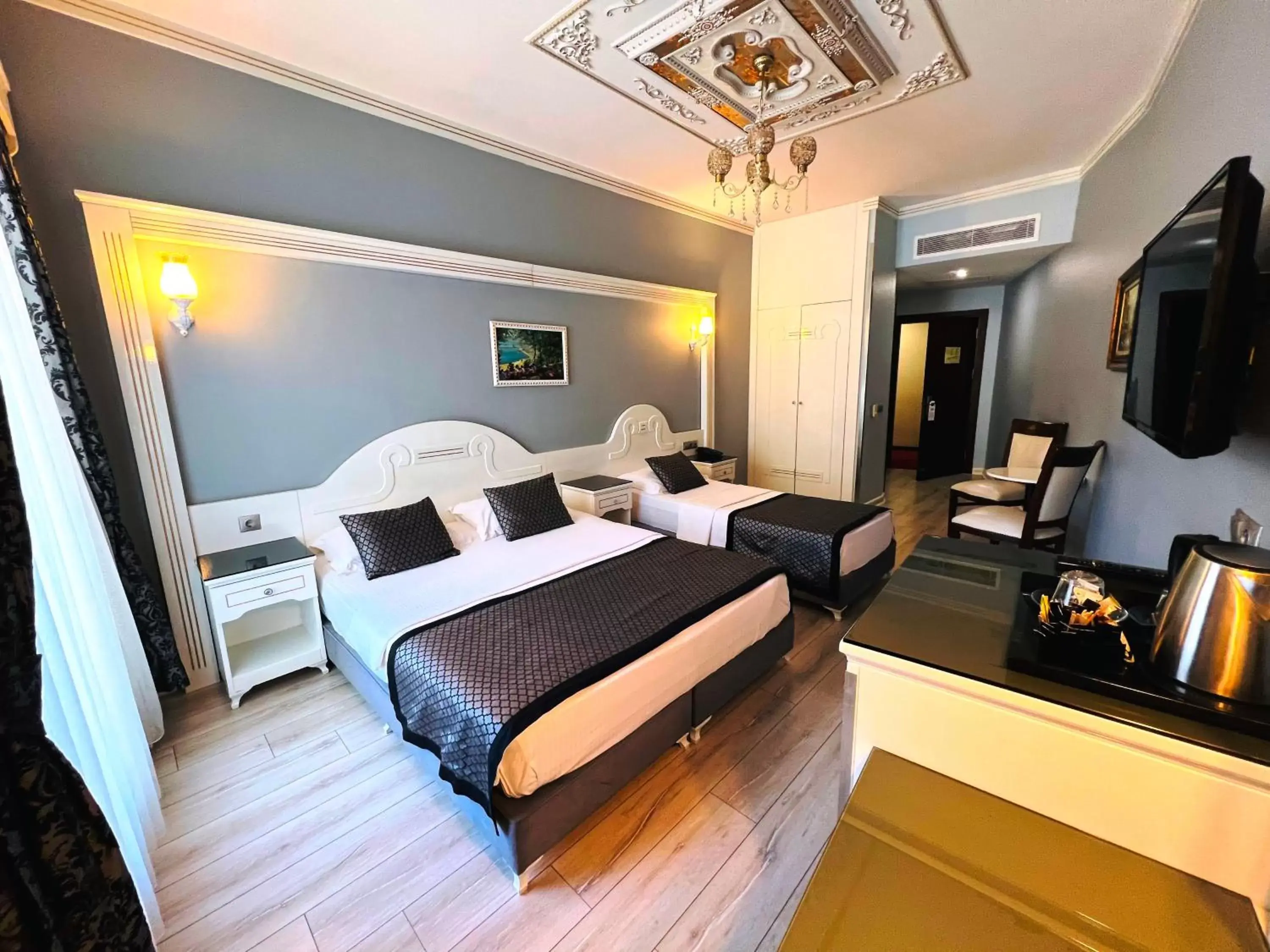 Photo of the whole room, Bed in Gülhanepark Hotel & Spa