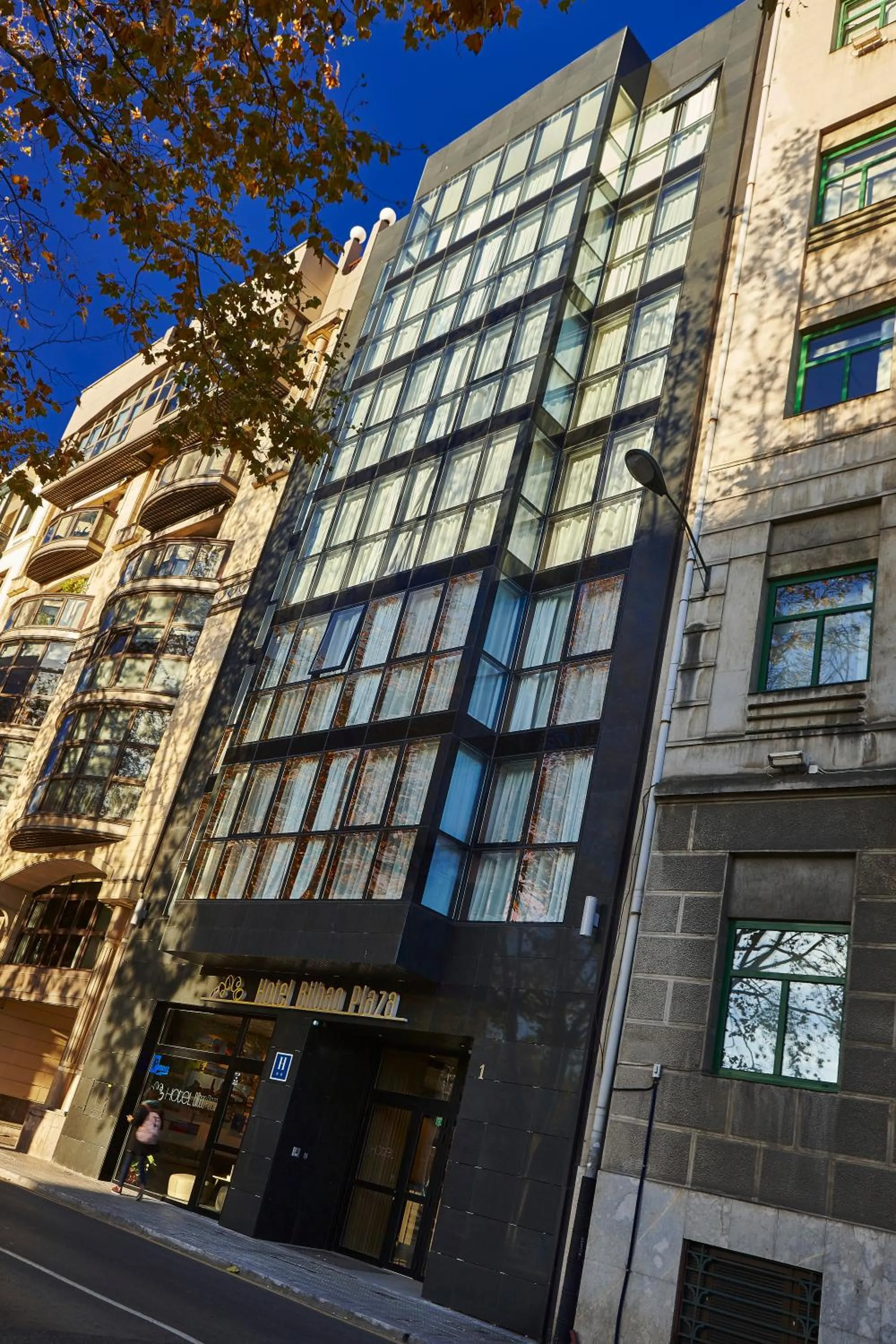 River view in Hotel Bilbao Plaza