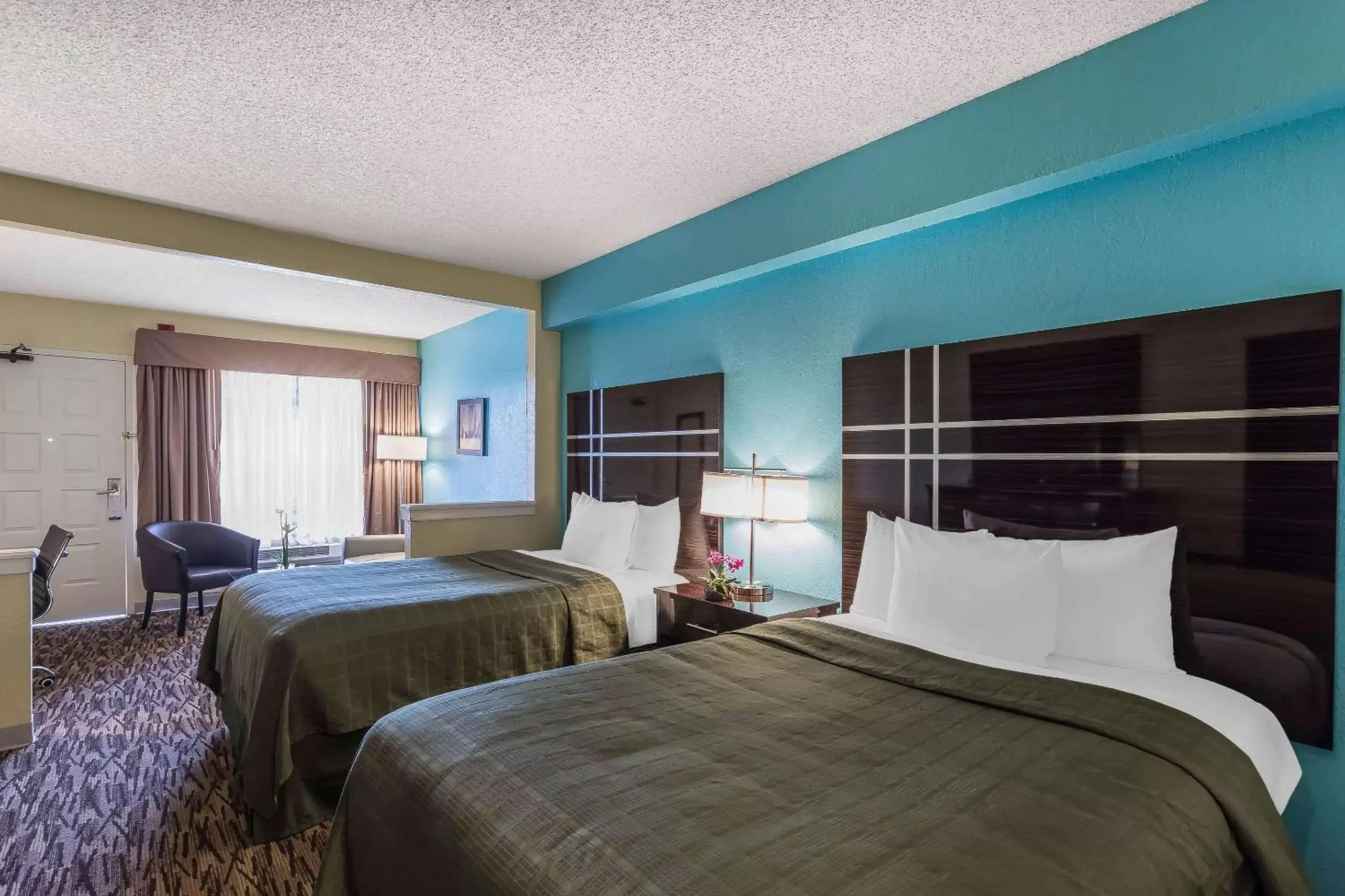 Photo of the whole room, Bed in Boca Suites Deerfield Beach