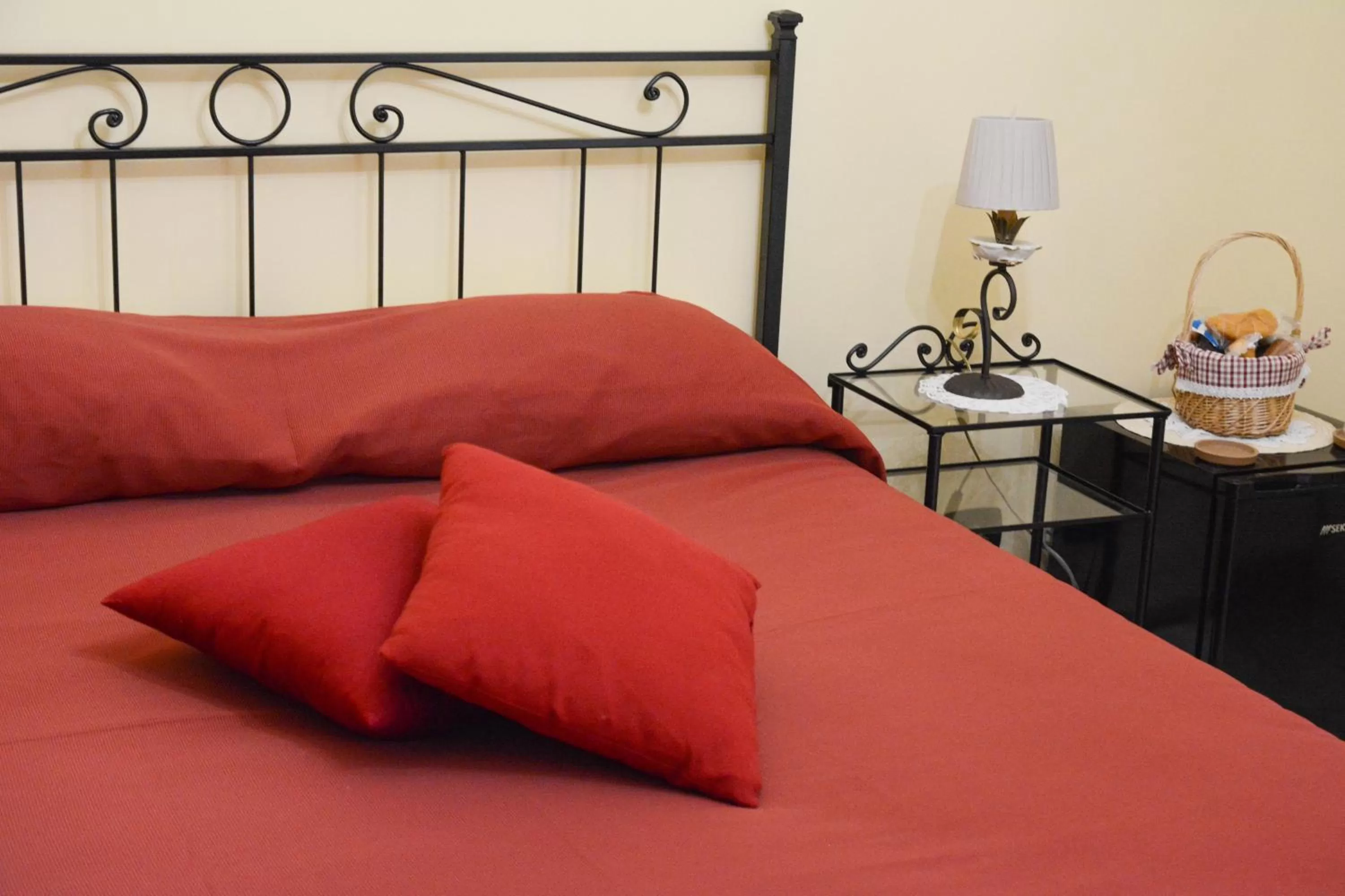 Photo of the whole room, Bed in B&B Casa Cupiello