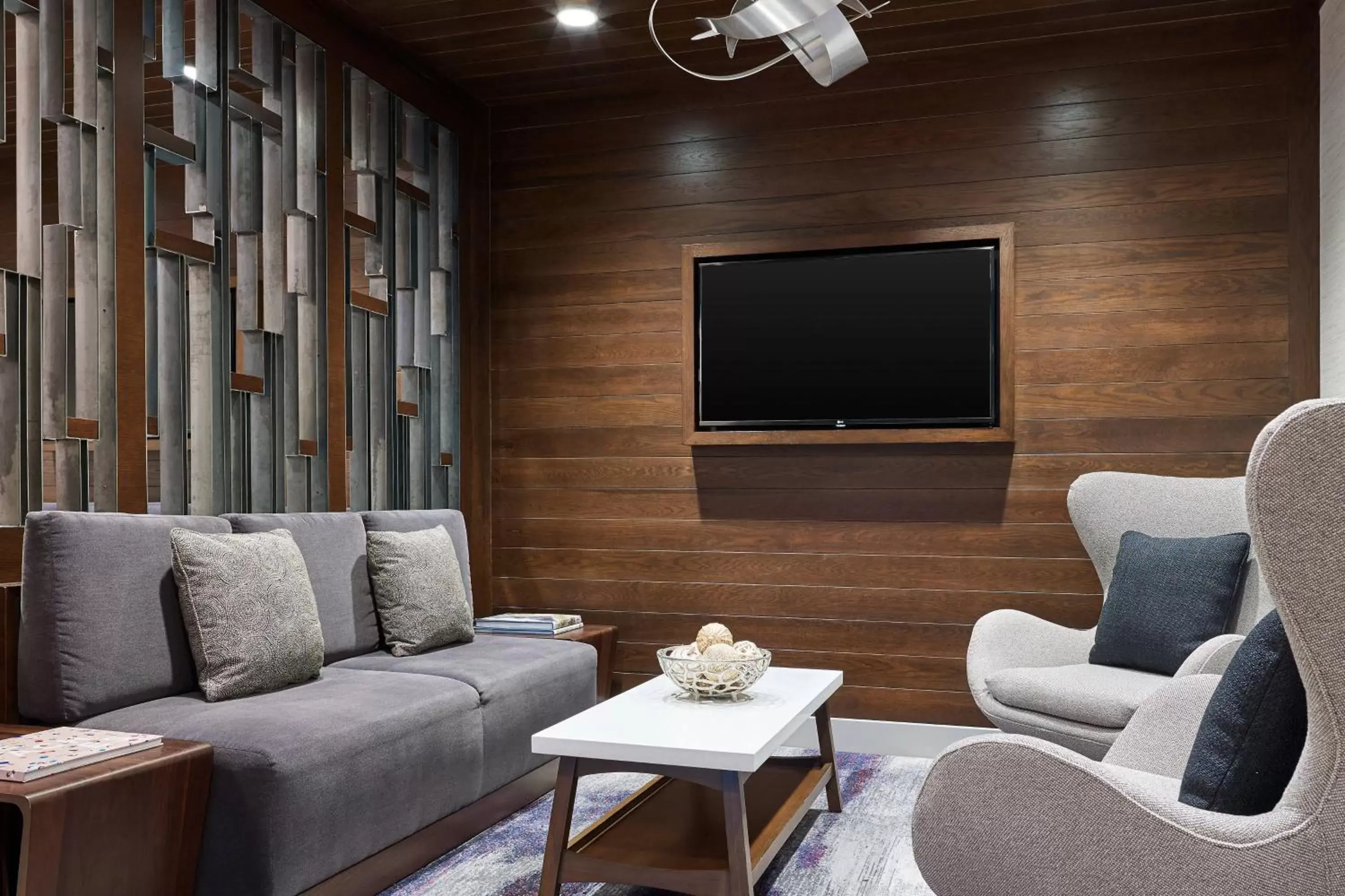 Lounge or bar, Seating Area in Warner Center Marriott Woodland Hills