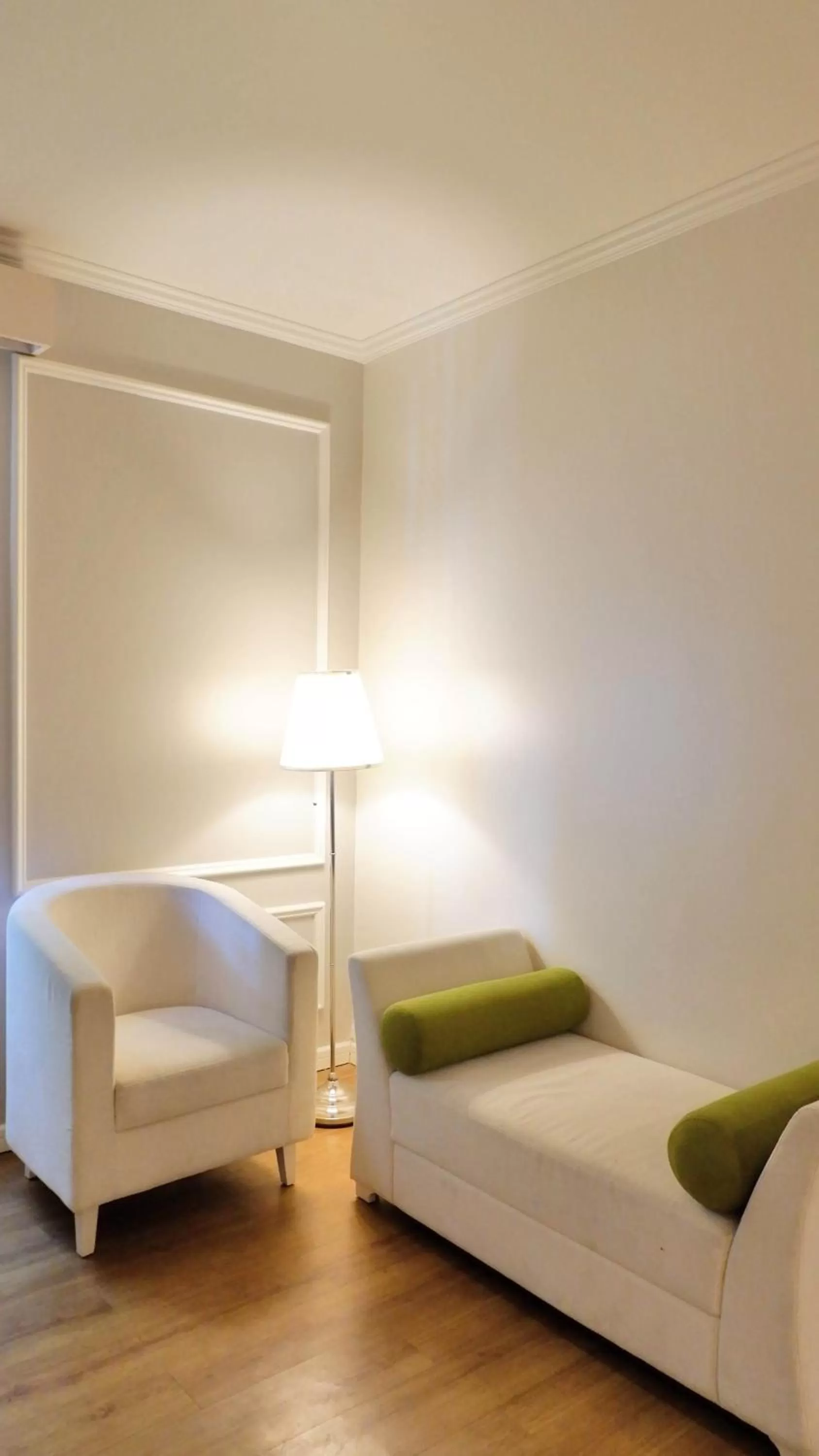 Area and facilities in MaxOne Signature Glodok Jakarta