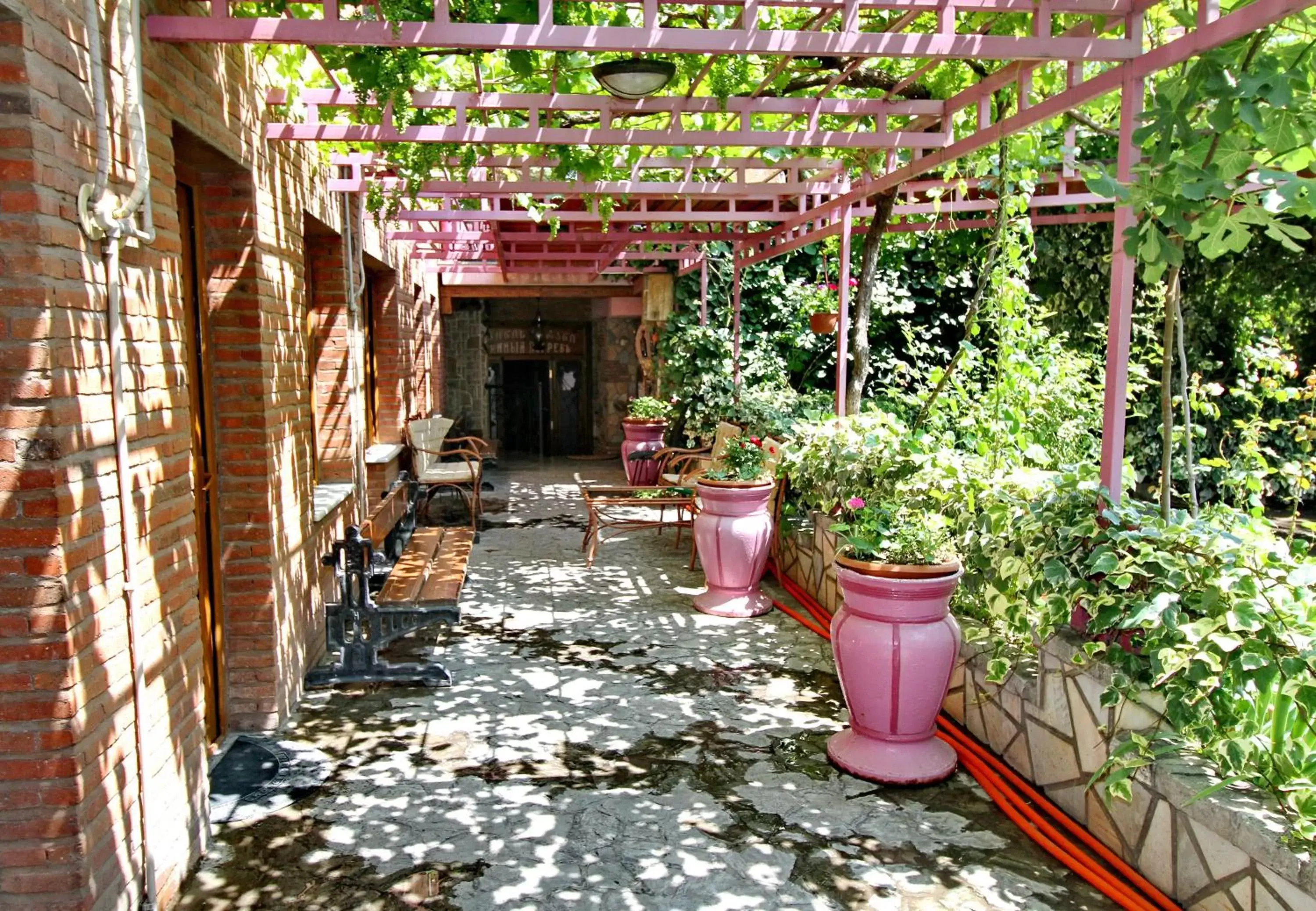 Garden in Irmeni Hotel